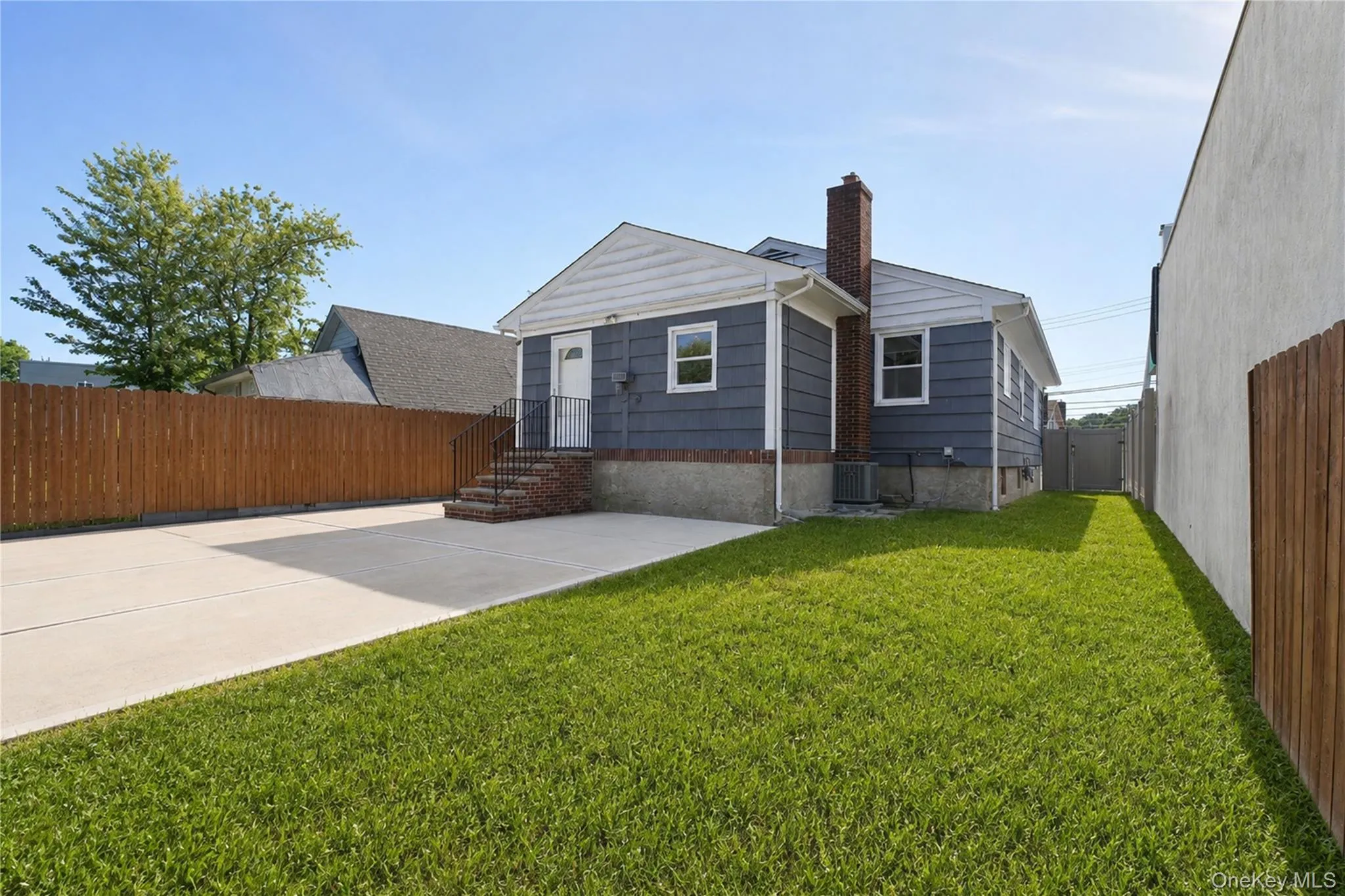 3895 Amboy Road, New York, NY, 2 Bedrooms Bedrooms, 5 Rooms Rooms,1 BathroomBathrooms,Residential,For Rent,Amboy,0,1041255 3895 Amboy Road, New York, NY, 2 Bedrooms Bedrooms, 5 Rooms Rooms,1 BathroomBathrooms,Residential,For Rent,Amboy,0,1041255