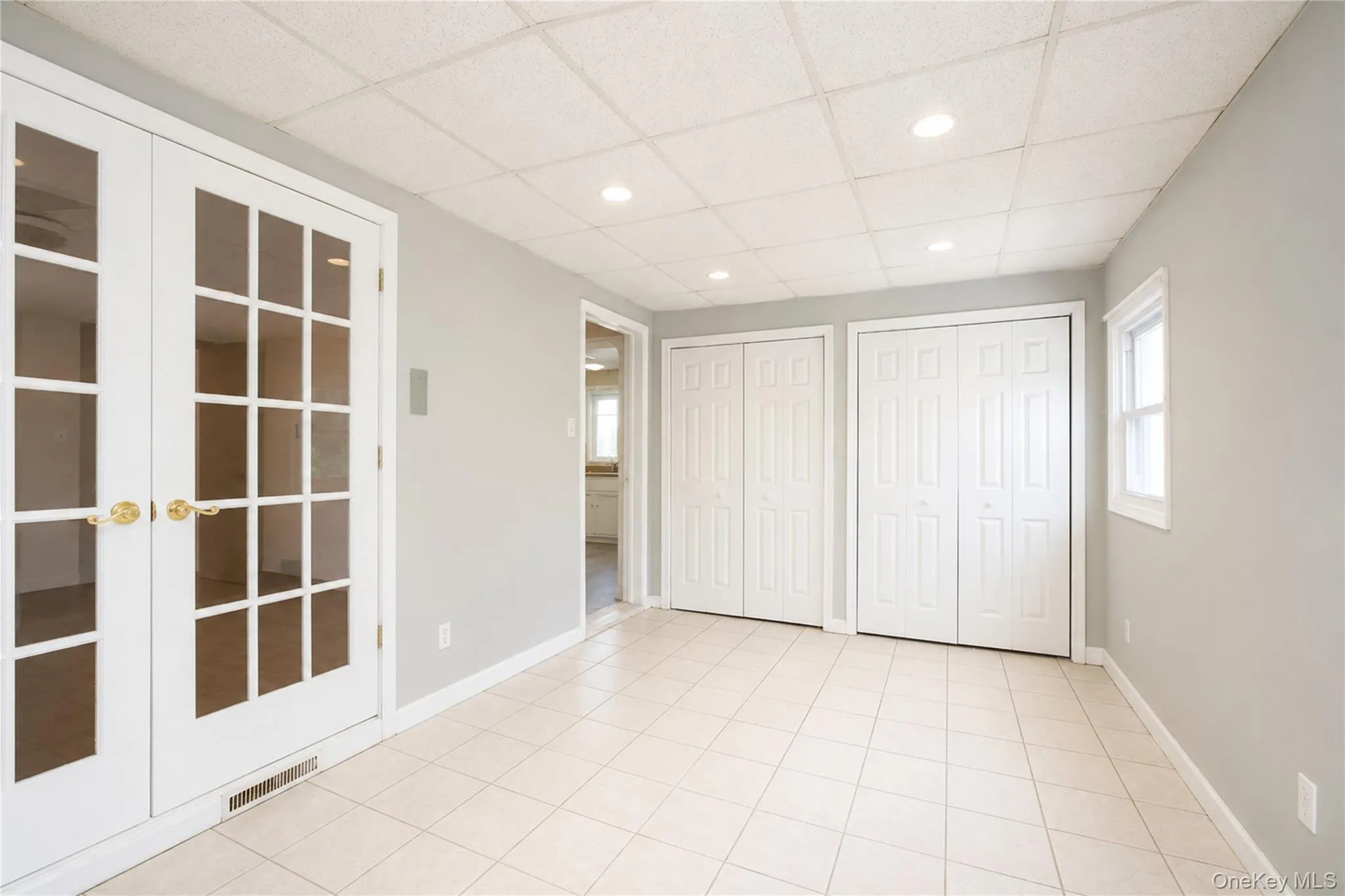 3895 Amboy Road, New York, NY, 2 Bedrooms Bedrooms, 5 Rooms Rooms,1 BathroomBathrooms,Residential,For Rent,Amboy,0,1041255 3895 Amboy Road, New York, NY, 2 Bedrooms Bedrooms, 5 Rooms Rooms,1 BathroomBathrooms,Residential,For Rent,Amboy,0,1041255