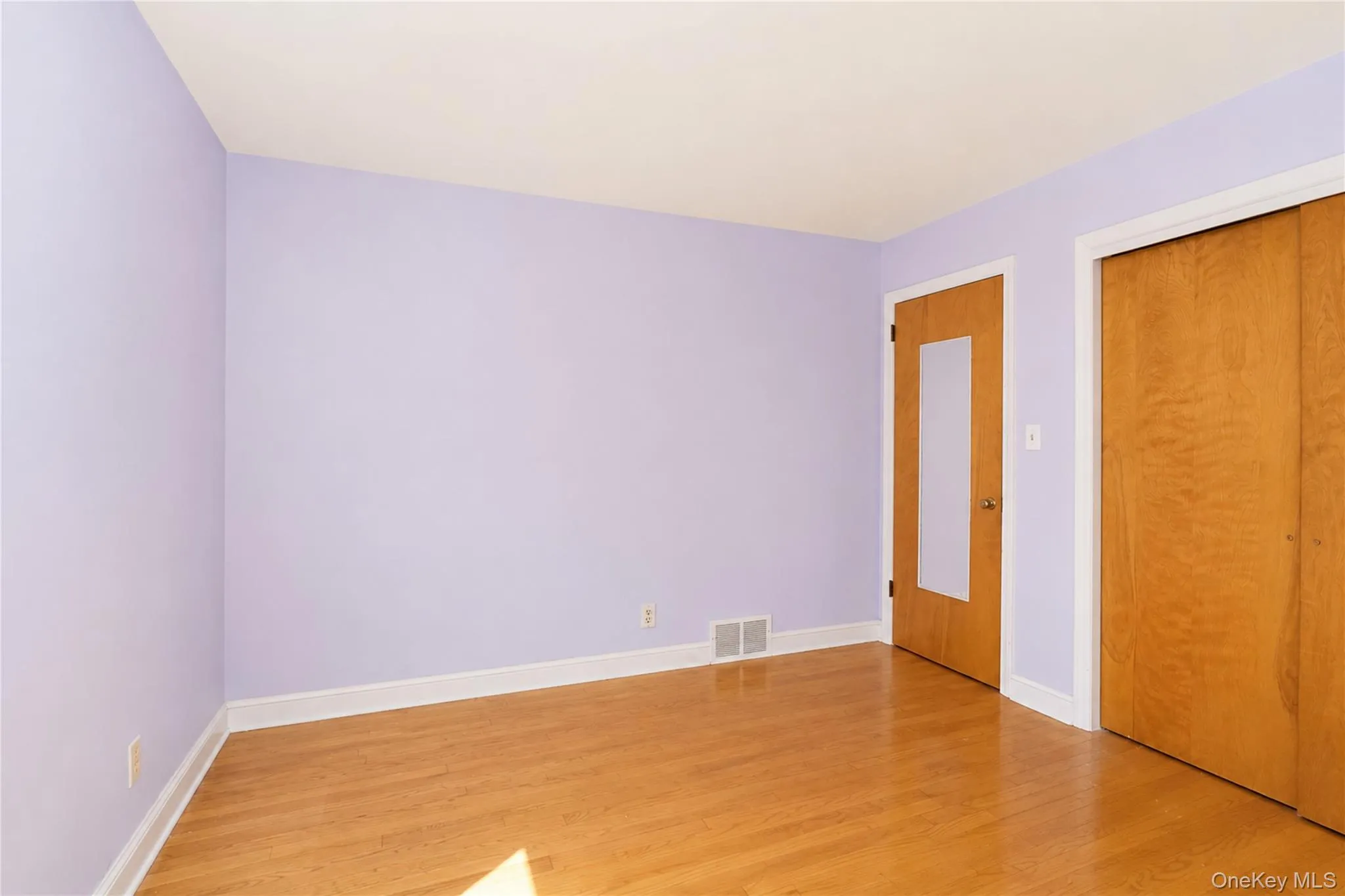 3895 Amboy Road, New York, NY, 2 Bedrooms Bedrooms, 5 Rooms Rooms,1 BathroomBathrooms,Residential,For Rent,Amboy,0,1041255 3895 Amboy Road, New York, NY, 2 Bedrooms Bedrooms, 5 Rooms Rooms,1 BathroomBathrooms,Residential,For Rent,Amboy,0,1041255