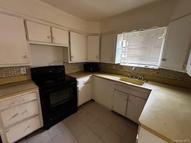 305 10th Avenue, Huntington, NY, 5 Bedrooms Bedrooms, 10 Rooms Rooms,2 BathroomsBathrooms,Residential,For Rent,10th,0,1041256 305 10th Avenue, Huntington, NY, 5 Bedrooms Bedrooms, 10 Rooms Rooms,2 BathroomsBathrooms,Residential,For Rent,10th,0,1041256