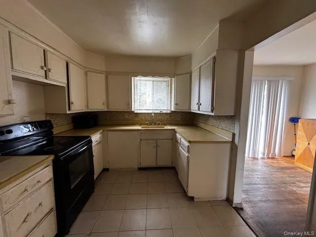 305 10th Avenue, Huntington, NY, 5 Bedrooms Bedrooms, 10 Rooms Rooms,2 BathroomsBathrooms,Residential,For Rent,10th,0,1041256 305 10th Avenue, Huntington, NY, 5 Bedrooms Bedrooms, 10 Rooms Rooms,2 BathroomsBathrooms,Residential,For Rent,10th,0,1041256
