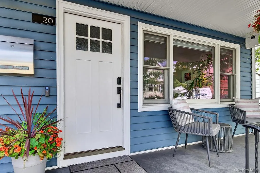 20 5th Street, New Rochelle, NY, 2 Bedrooms Bedrooms, 6 Rooms Rooms,2 BathroomsBathrooms,Residential,For Rent,5th,0,1041257 20 5th Street, New Rochelle, NY, 2 Bedrooms Bedrooms, 6 Rooms Rooms,2 BathroomsBathrooms,Residential,For Rent,5th,0,1041257