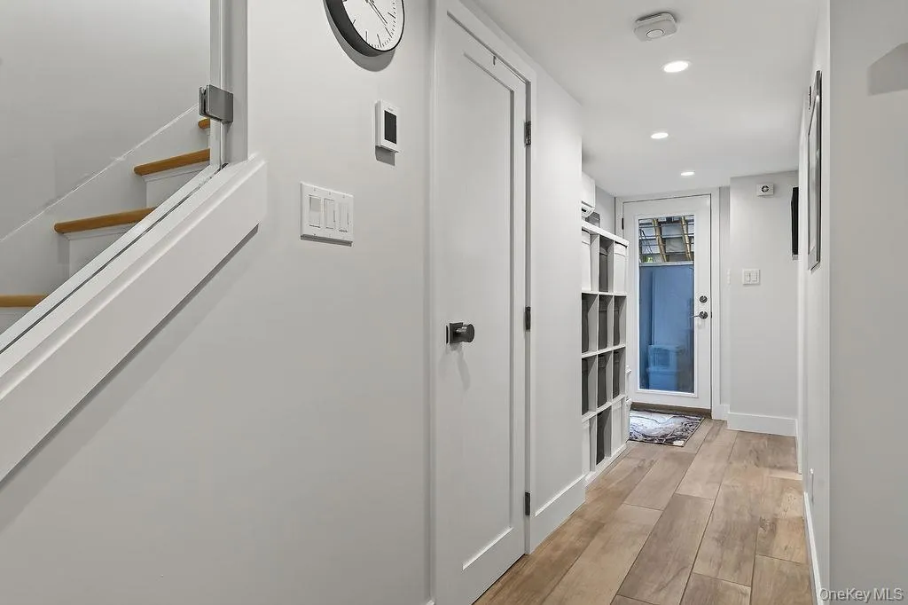 20 5th Street, New Rochelle, NY, 2 Bedrooms Bedrooms, 6 Rooms Rooms,2 BathroomsBathrooms,Residential,For Rent,5th,0,1041257 20 5th Street, New Rochelle, NY, 2 Bedrooms Bedrooms, 6 Rooms Rooms,2 BathroomsBathrooms,Residential,For Rent,5th,0,1041257