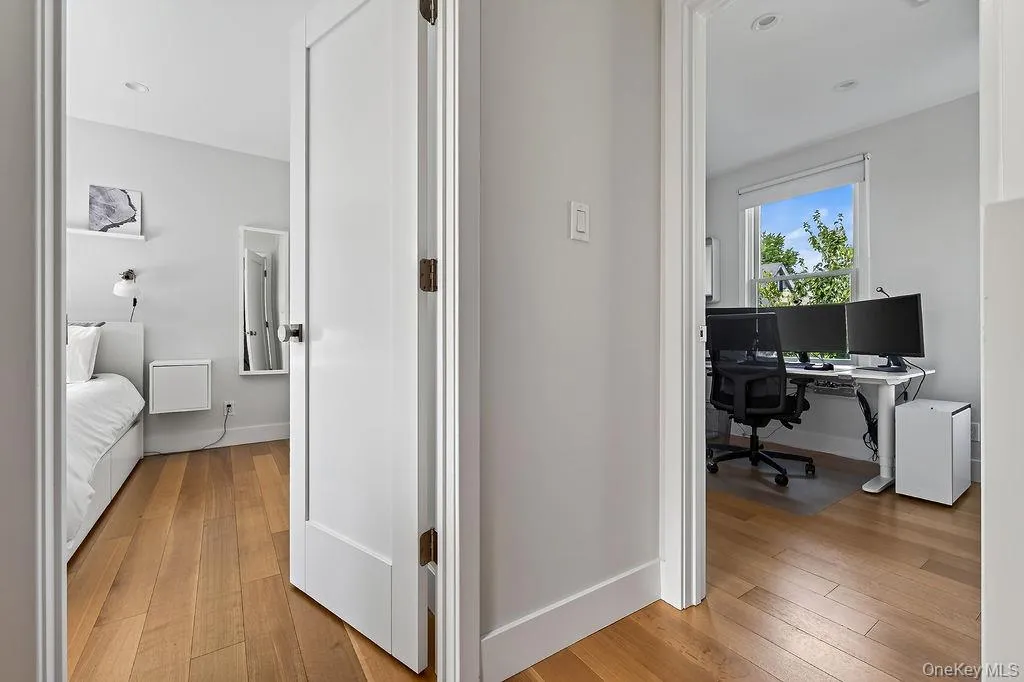 20 5th Street, New Rochelle, NY, 2 Bedrooms Bedrooms, 6 Rooms Rooms,2 BathroomsBathrooms,Residential,For Rent,5th,0,1041257 20 5th Street, New Rochelle, NY, 2 Bedrooms Bedrooms, 6 Rooms Rooms,2 BathroomsBathrooms,Residential,For Rent,5th,0,1041257
