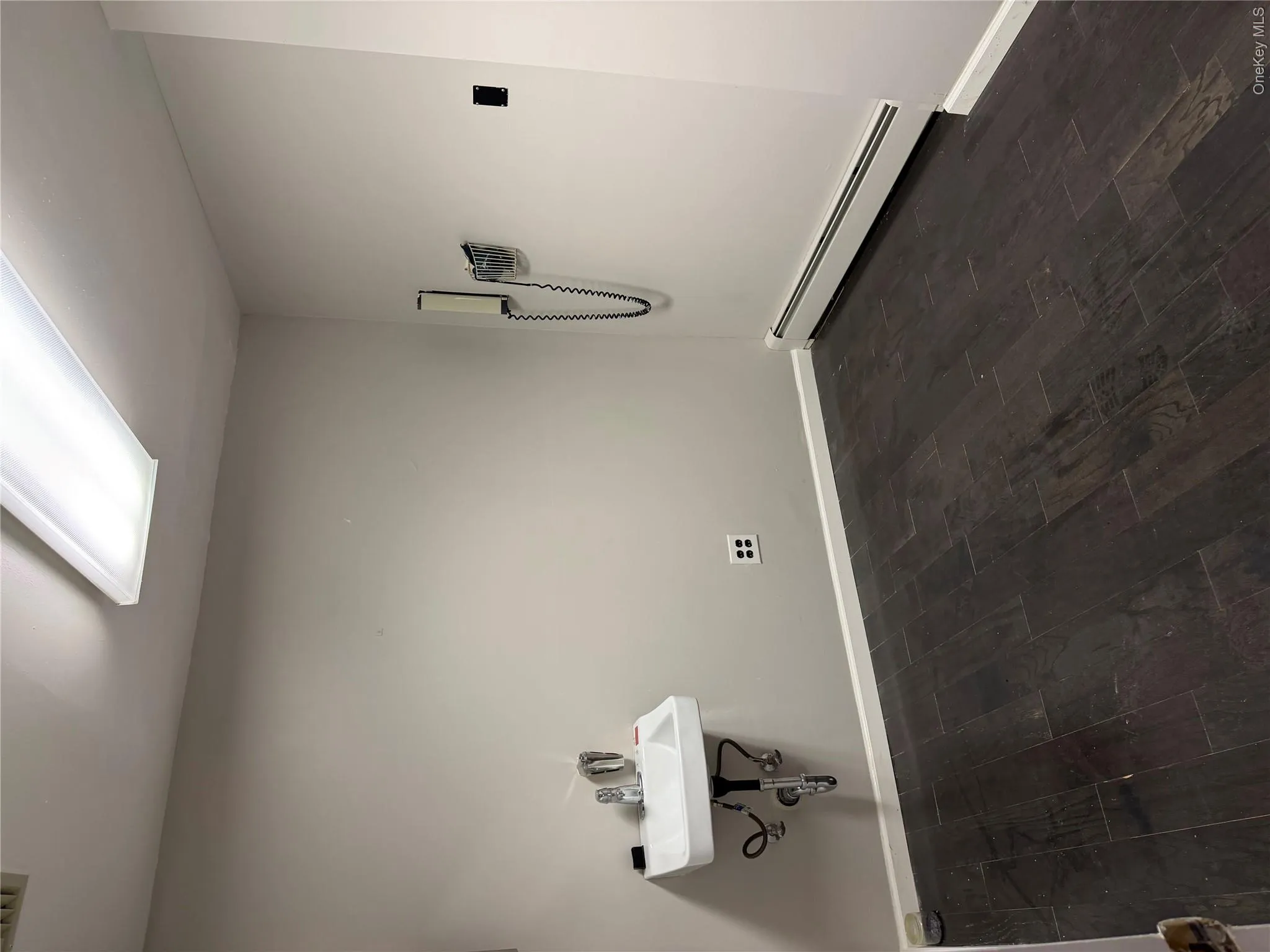 3380 Baychester Avenue, New York, NY, ,Commercial Lease,For Rent,Baychester,0,1041259 3380 Baychester Avenue, New York, NY, ,Commercial Lease,For Rent,Baychester,0,1041259