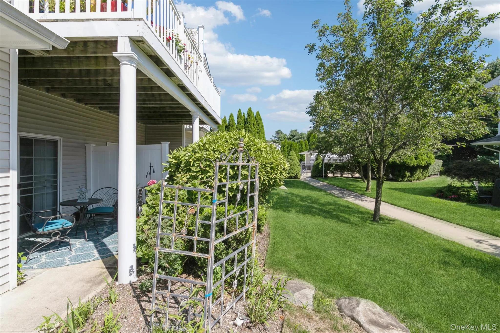 1401 Aerie Way, Southampton, NY, 2 Bedrooms Bedrooms, 6 Rooms Rooms,2 BathroomsBathrooms,Residential,For Rent,Aerie,0,1041260 1401 Aerie Way, Southampton, NY, 2 Bedrooms Bedrooms, 6 Rooms Rooms,2 BathroomsBathrooms,Residential,For Rent,Aerie,0,1041260