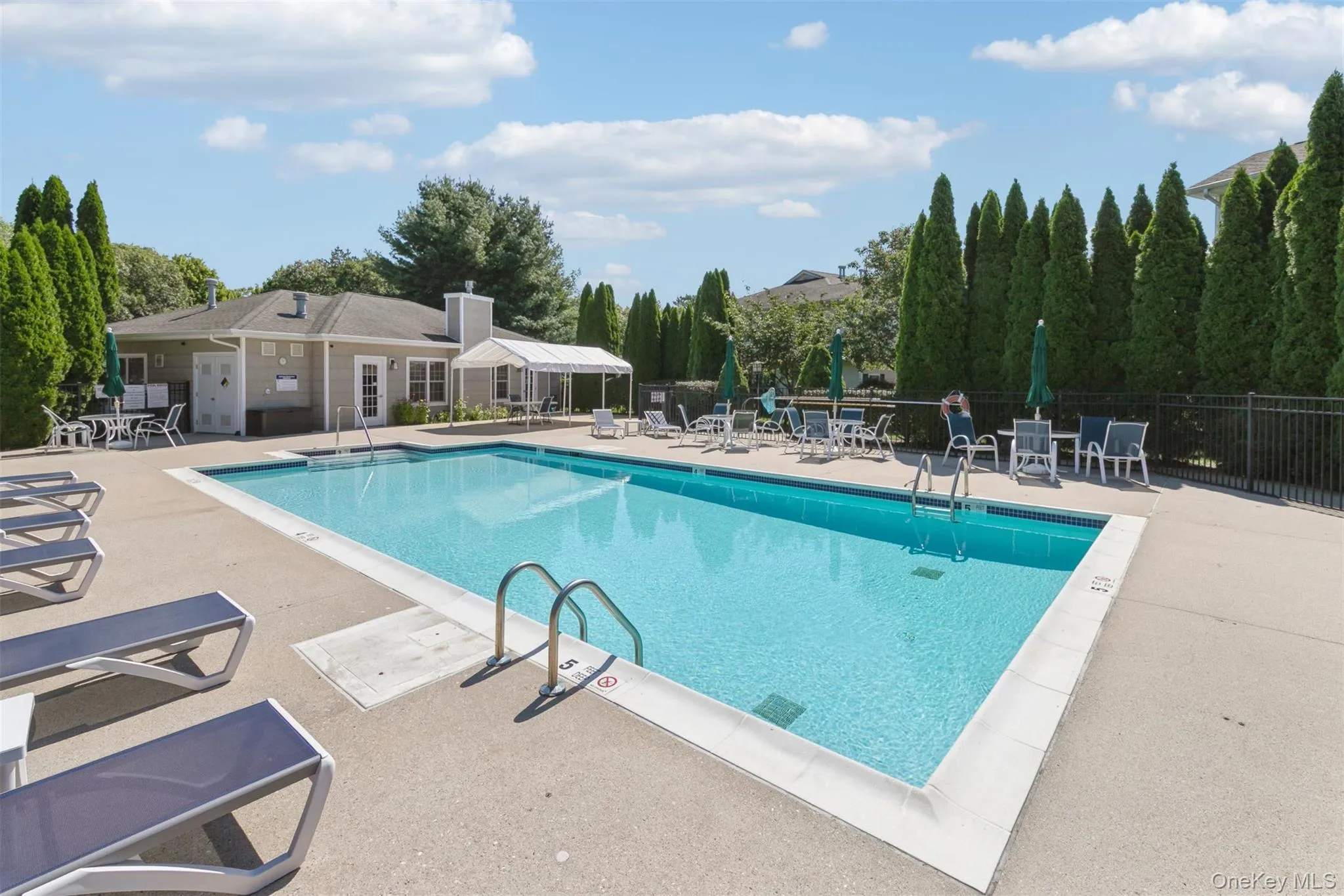 1401 Aerie Way, Southampton, NY, 2 Bedrooms Bedrooms, 6 Rooms Rooms,2 BathroomsBathrooms,Residential,For Rent,Aerie,0,1041260 1401 Aerie Way, Southampton, NY, 2 Bedrooms Bedrooms, 6 Rooms Rooms,2 BathroomsBathrooms,Residential,For Rent,Aerie,0,1041260