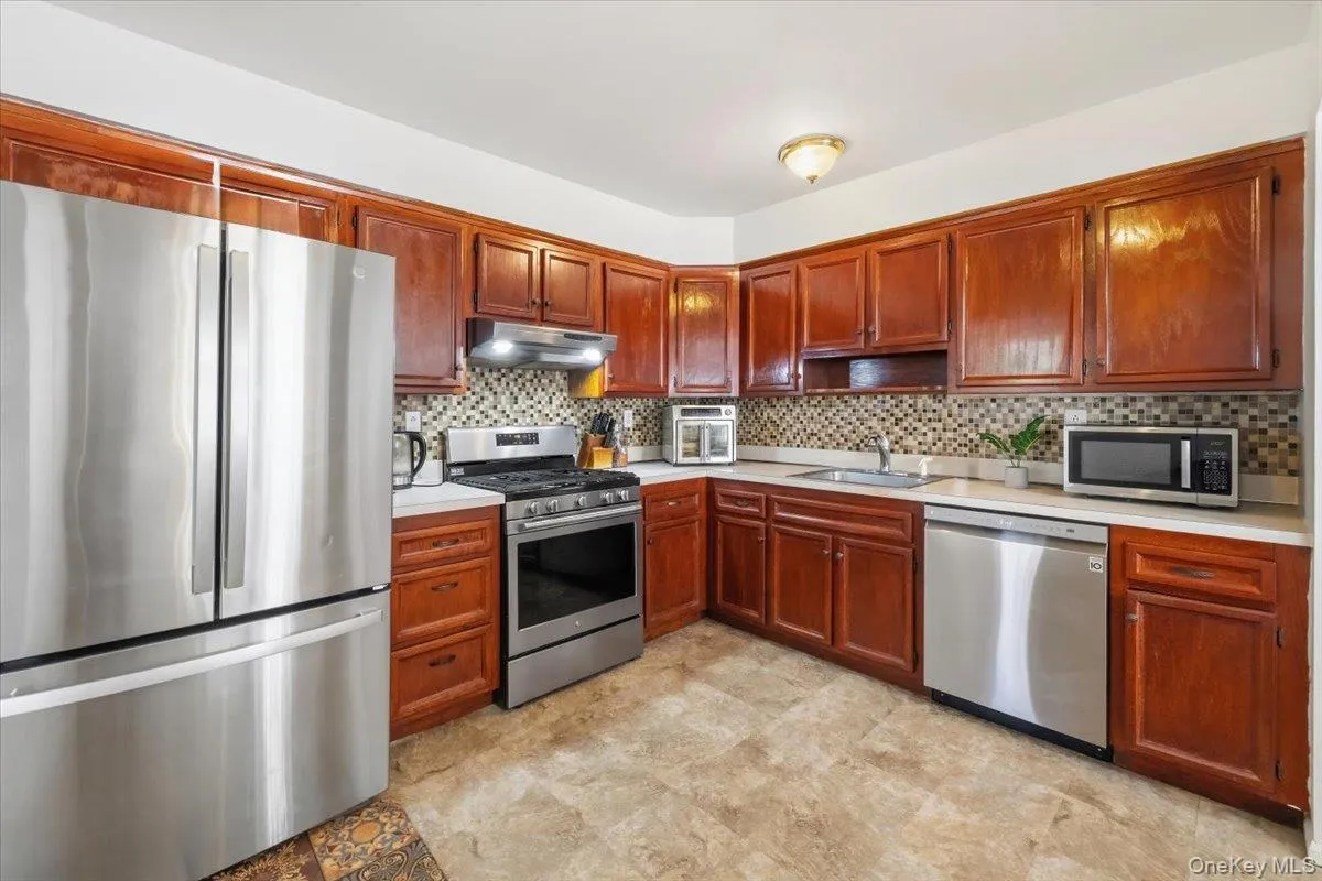 67 Hillside Avenue, Haverstraw, NY, 4 Bedrooms Bedrooms, 9 Rooms Rooms,2 BathroomsBathrooms,Residential,For Rent,Hillside,0,1041261 67 Hillside Avenue, Haverstraw, NY, 4 Bedrooms Bedrooms, 9 Rooms Rooms,2 BathroomsBathrooms,Residential,For Rent,Hillside,0,1041261