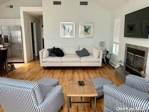 33 Ohio Avenue, Long Beach, NY, 3 Bedrooms Bedrooms, 7 Rooms Rooms,3 BathroomsBathrooms,Residential Lease,For Rent,Ohio,0,1041265 33 Ohio Avenue, Long Beach, NY, 3 Bedrooms Bedrooms, 7 Rooms Rooms,3 BathroomsBathrooms,Residential Lease,For Rent,Ohio,0,1041265