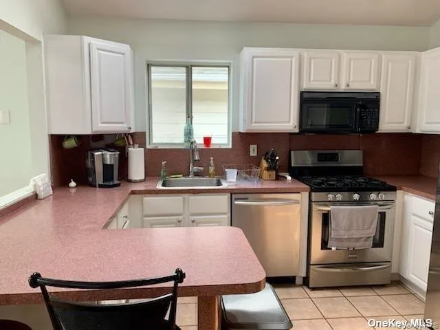 33 Ohio Avenue, Long Beach, NY, 3 Bedrooms Bedrooms, 7 Rooms Rooms,3 BathroomsBathrooms,Residential Lease,For Rent,Ohio,0,1041265 33 Ohio Avenue, Long Beach, NY, 3 Bedrooms Bedrooms, 7 Rooms Rooms,3 BathroomsBathrooms,Residential Lease,For Rent,Ohio,0,1041265
