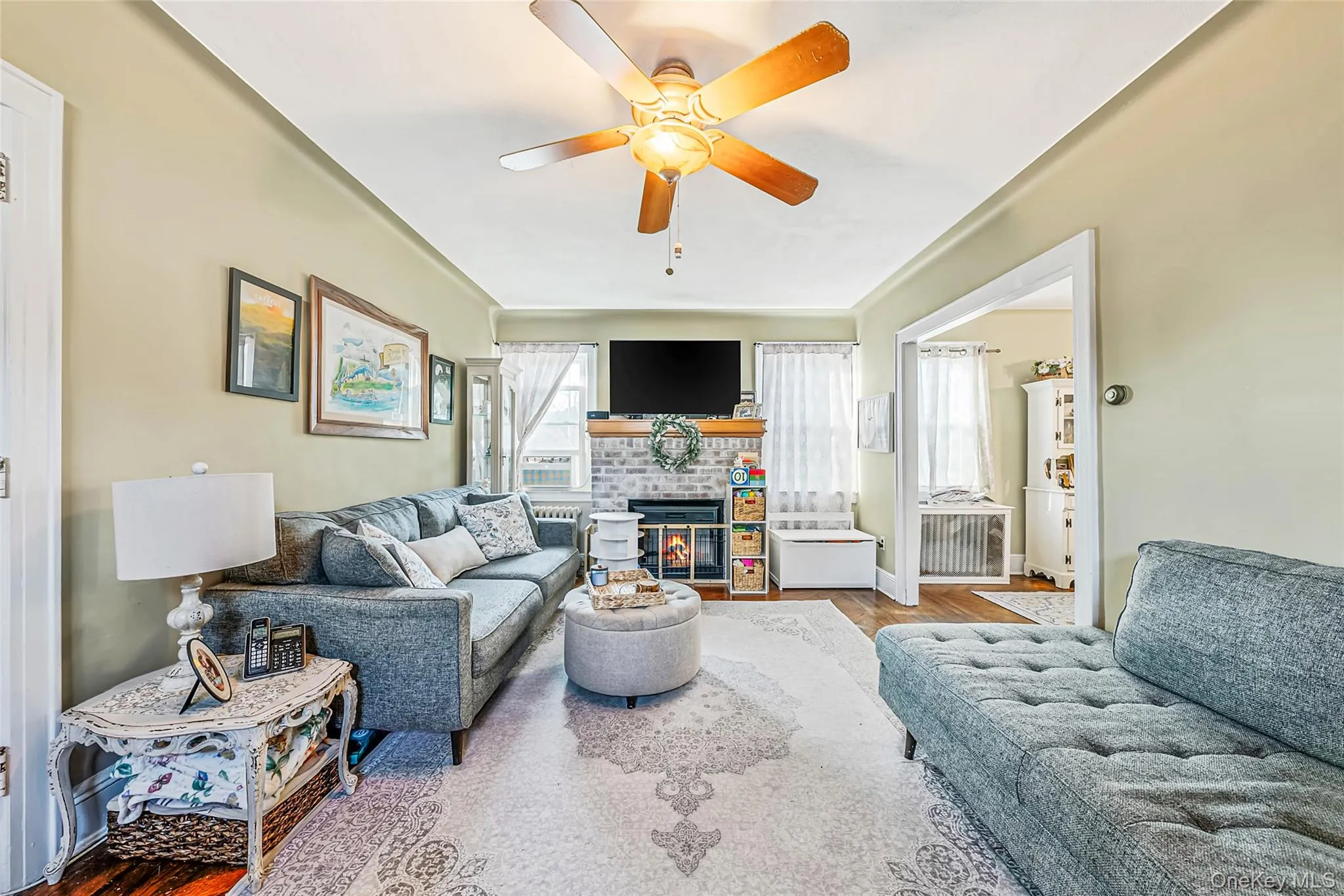750 Howard Avenue, Babylon, NY, 3 Bedrooms Bedrooms, 7 Rooms Rooms,1 BathroomBathrooms,Residential,For Rent,Howard,0,1041271 750 Howard Avenue, Babylon, NY, 3 Bedrooms Bedrooms, 7 Rooms Rooms,1 BathroomBathrooms,Residential,For Rent,Howard,0,1041271