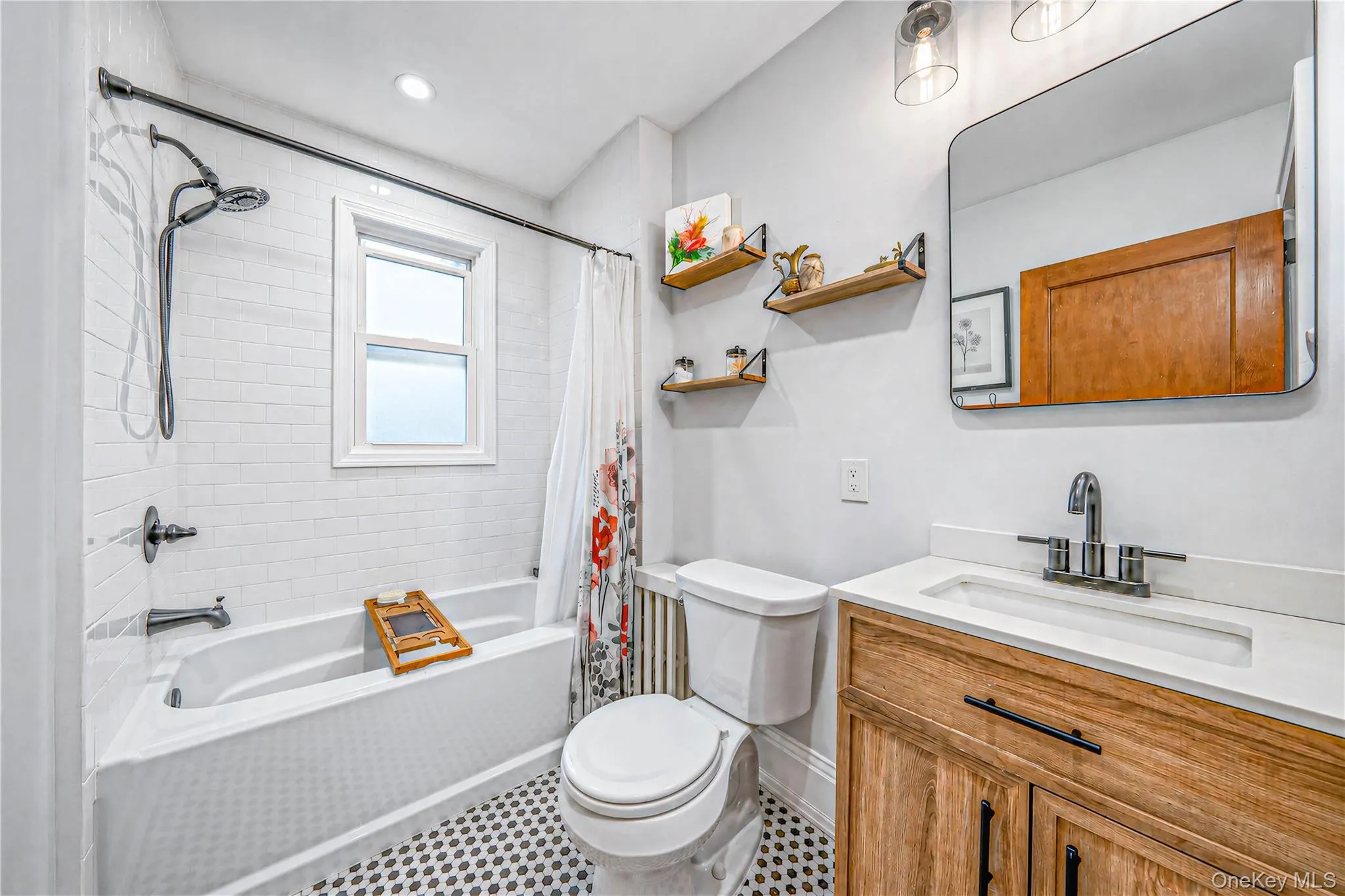 750 Howard Avenue, Babylon, NY, 3 Bedrooms Bedrooms, 7 Rooms Rooms,1 BathroomBathrooms,Residential,For Rent,Howard,0,1041271 750 Howard Avenue, Babylon, NY, 3 Bedrooms Bedrooms, 7 Rooms Rooms,1 BathroomBathrooms,Residential,For Rent,Howard,0,1041271