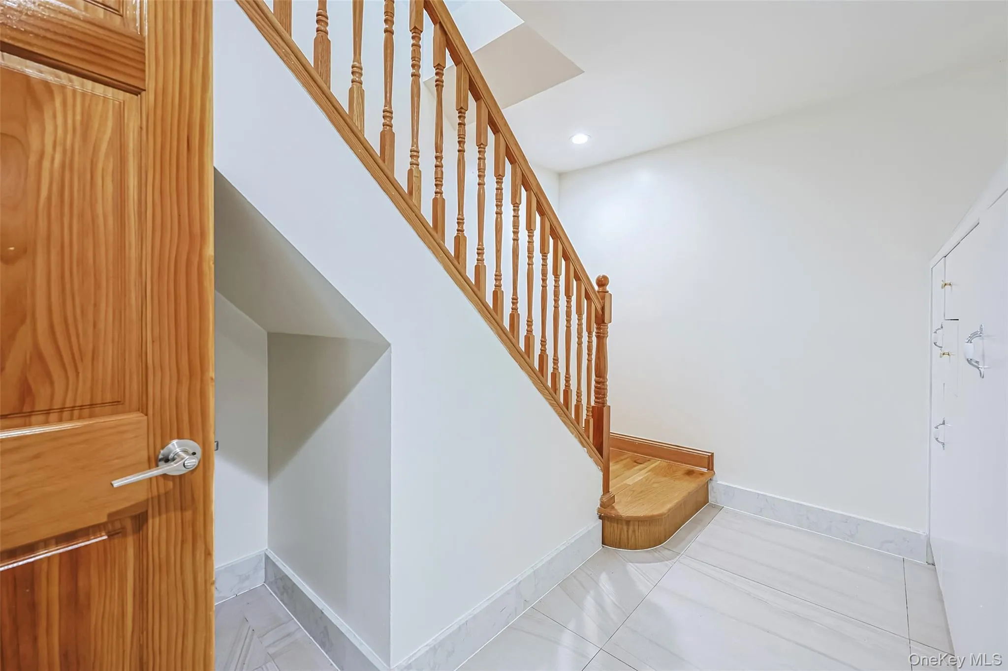 9001 70th Drive, New York, NY, 2 Bedrooms Bedrooms, 4 Rooms Rooms,1 BathroomBathrooms,Residential Lease,For Rent,70th,0,1041273 9001 70th Drive, New York, NY, 2 Bedrooms Bedrooms, 4 Rooms Rooms,1 BathroomBathrooms,Residential Lease,For Rent,70th,0,1041273