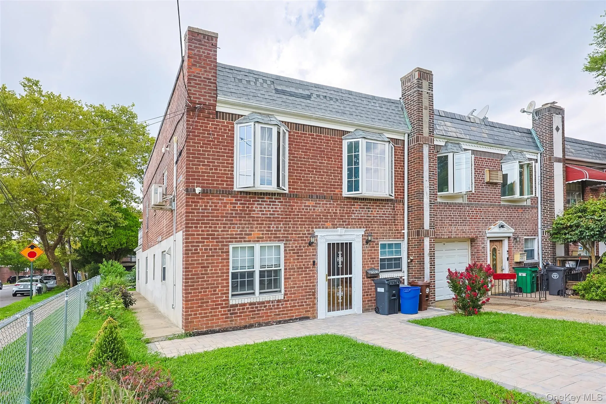 9001 70th Drive, New York, NY, 2 Bedrooms Bedrooms, 4 Rooms Rooms,1 BathroomBathrooms,Residential Lease,For Rent,70th,0,1041273 9001 70th Drive, New York, NY, 2 Bedrooms Bedrooms, 4 Rooms Rooms,1 BathroomBathrooms,Residential Lease,For Rent,70th,0,1041273