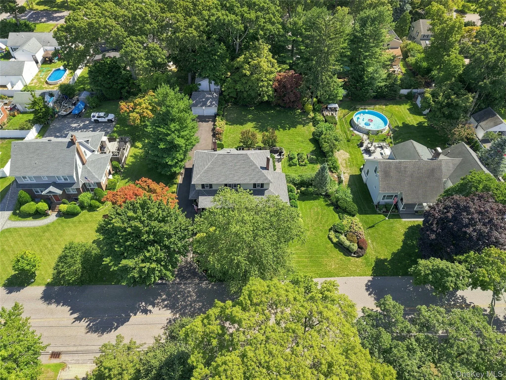556 Windsor Avenue, Islip, NY, 4 Bedrooms Bedrooms, 9 Rooms Rooms,2 BathroomsBathrooms,Residential,For Rent,Windsor,0,1041275 556 Windsor Avenue, Islip, NY, 4 Bedrooms Bedrooms, 9 Rooms Rooms,2 BathroomsBathrooms,Residential,For Rent,Windsor,0,1041275