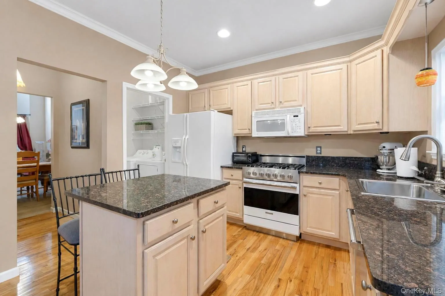 3 Arielle Court, Islip, NY, 3 Bedrooms Bedrooms, 12 Rooms Rooms,2 BathroomsBathrooms,Residential,For Rent,Arielle,0,1041285 3 Arielle Court, Islip, NY, 3 Bedrooms Bedrooms, 12 Rooms Rooms,2 BathroomsBathrooms,Residential,For Rent,Arielle,0,1041285