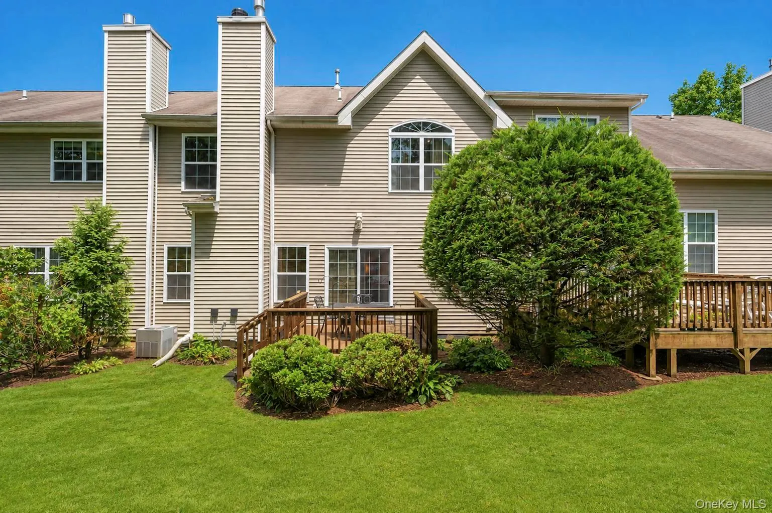 3 Arielle Court, Islip, NY, 3 Bedrooms Bedrooms, 12 Rooms Rooms,2 BathroomsBathrooms,Residential,For Rent,Arielle,0,1041285 3 Arielle Court, Islip, NY, 3 Bedrooms Bedrooms, 12 Rooms Rooms,2 BathroomsBathrooms,Residential,For Rent,Arielle,0,1041285