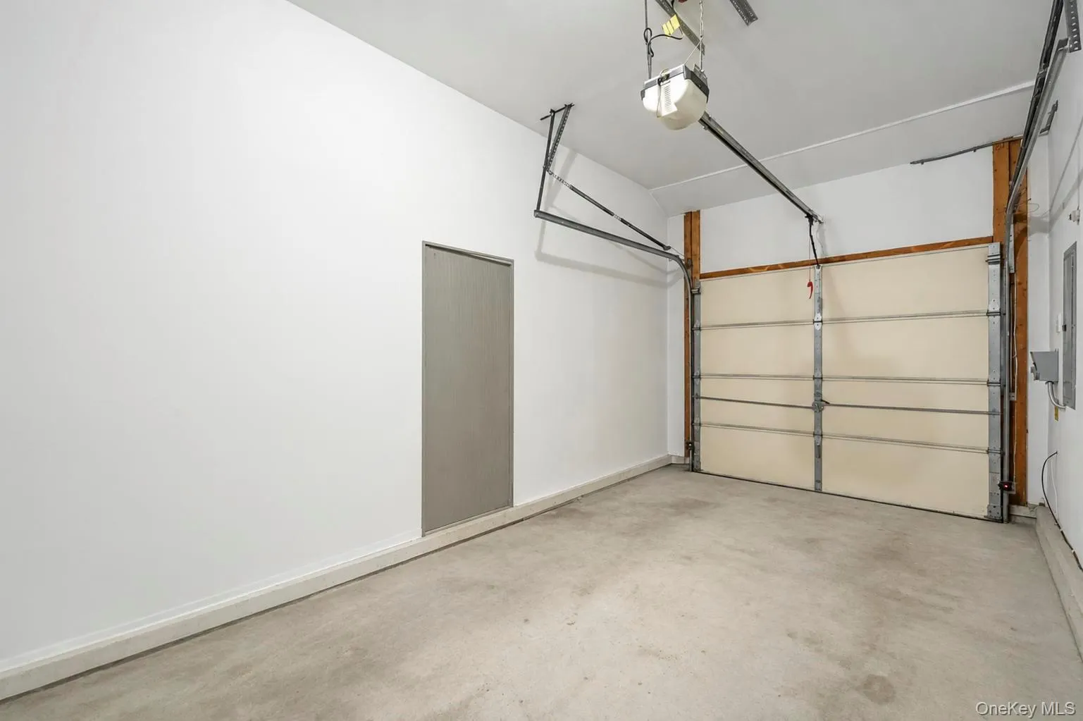 3 Arielle Court, Islip, NY, 3 Bedrooms Bedrooms, 12 Rooms Rooms,2 BathroomsBathrooms,Residential,For Rent,Arielle,0,1041285 3 Arielle Court, Islip, NY, 3 Bedrooms Bedrooms, 12 Rooms Rooms,2 BathroomsBathrooms,Residential,For Rent,Arielle,0,1041285