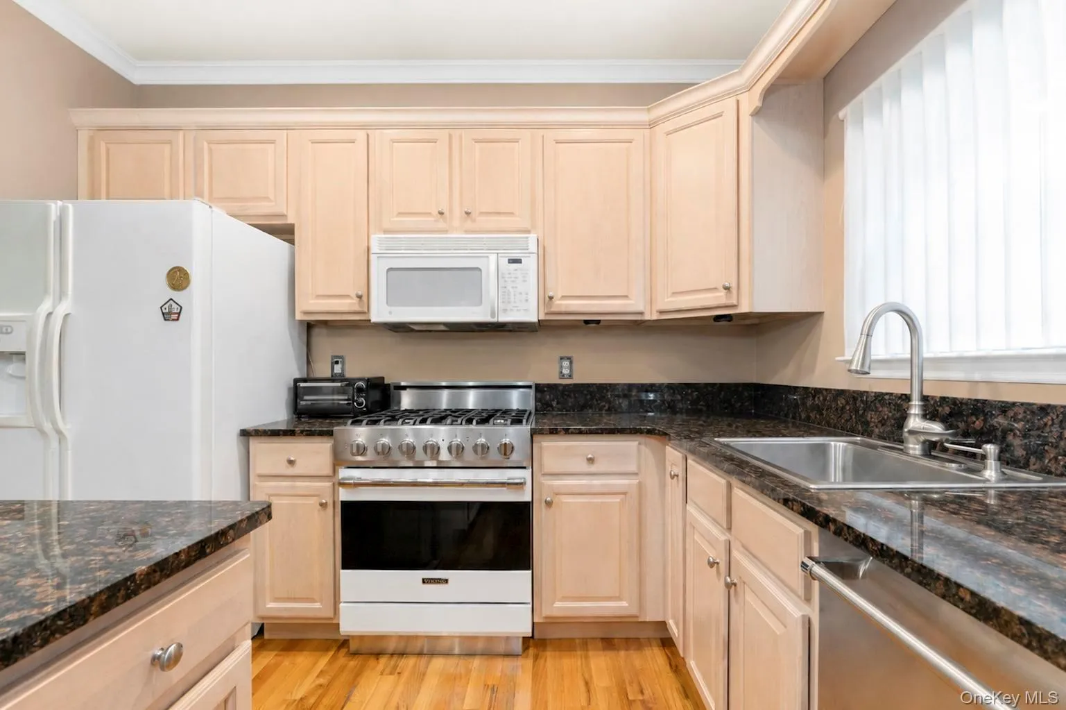 3 Arielle Court, Islip, NY, 3 Bedrooms Bedrooms, 12 Rooms Rooms,2 BathroomsBathrooms,Residential,For Rent,Arielle,0,1041285 3 Arielle Court, Islip, NY, 3 Bedrooms Bedrooms, 12 Rooms Rooms,2 BathroomsBathrooms,Residential,For Rent,Arielle,0,1041285