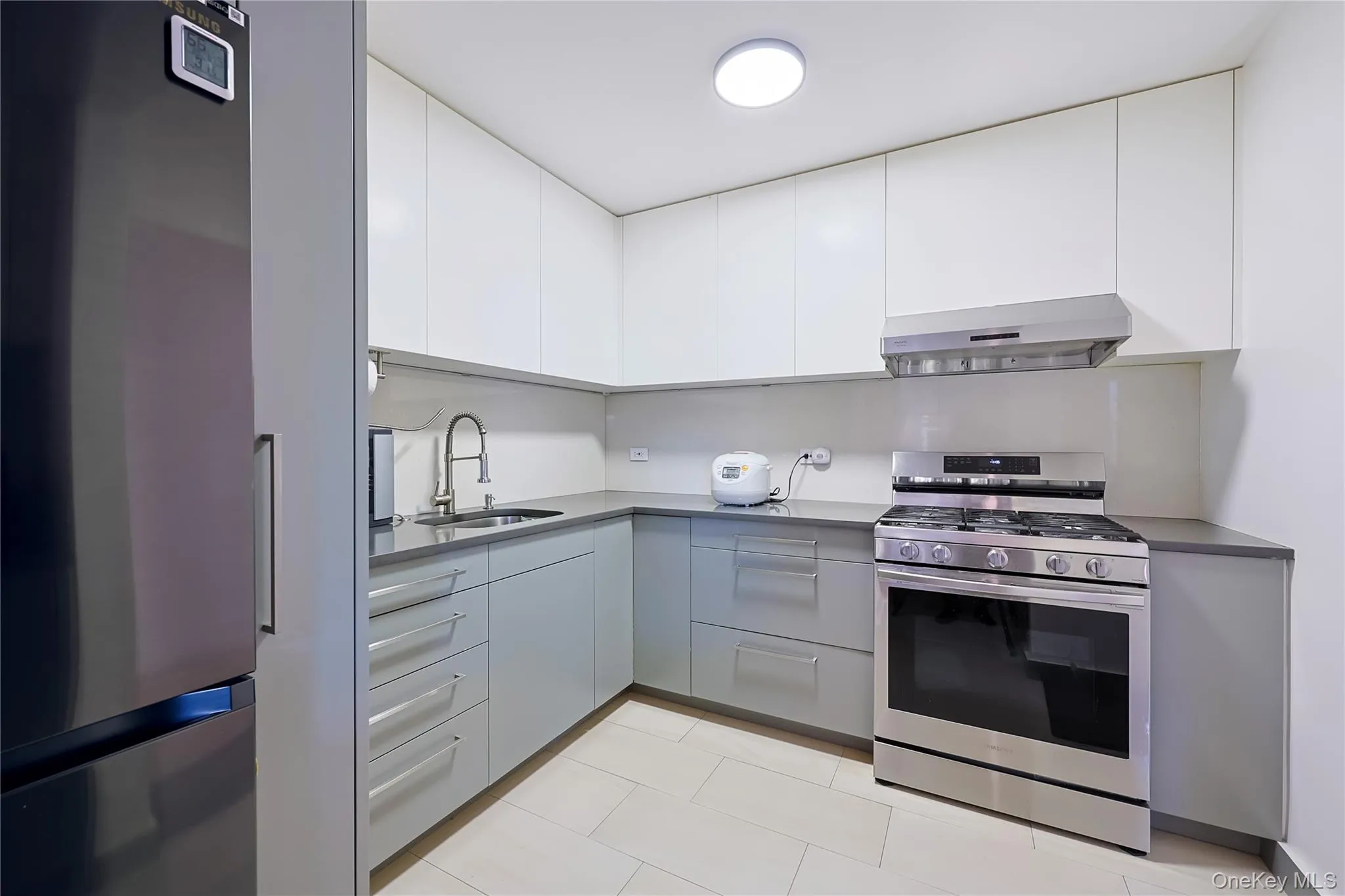 13604 Cherry Avenue, New York, NY, 2 Bedrooms Bedrooms, 5 Rooms Rooms,1 BathroomBathrooms,Residential,For Rent,Cherry,0,1041286 13604 Cherry Avenue, New York, NY, 2 Bedrooms Bedrooms, 5 Rooms Rooms,1 BathroomBathrooms,Residential,For Rent,Cherry,0,1041286