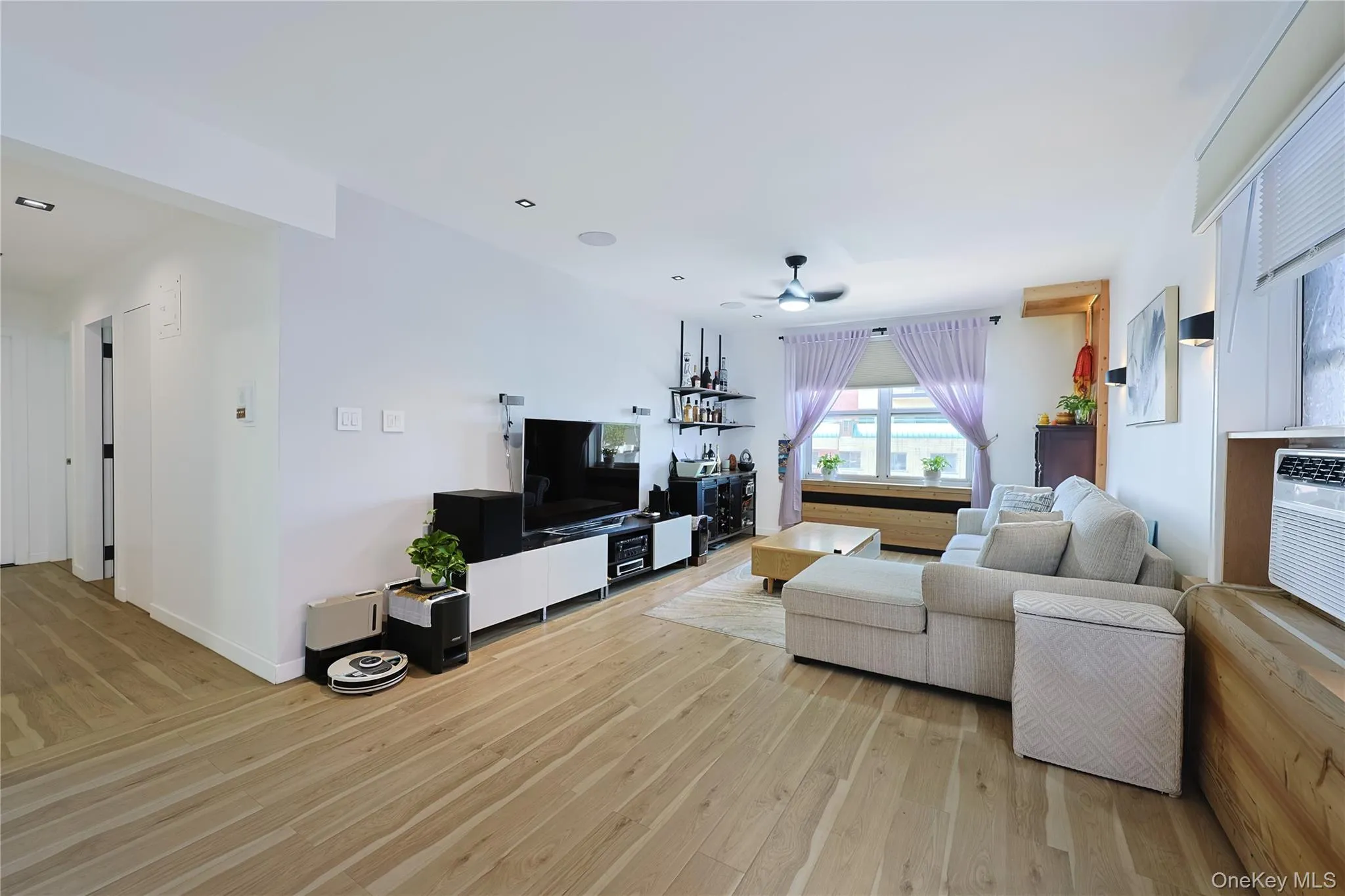 13604 Cherry Avenue, New York, NY, 2 Bedrooms Bedrooms, 5 Rooms Rooms,1 BathroomBathrooms,Residential,For Rent,Cherry,0,1041286 13604 Cherry Avenue, New York, NY, 2 Bedrooms Bedrooms, 5 Rooms Rooms,1 BathroomBathrooms,Residential,For Rent,Cherry,0,1041286