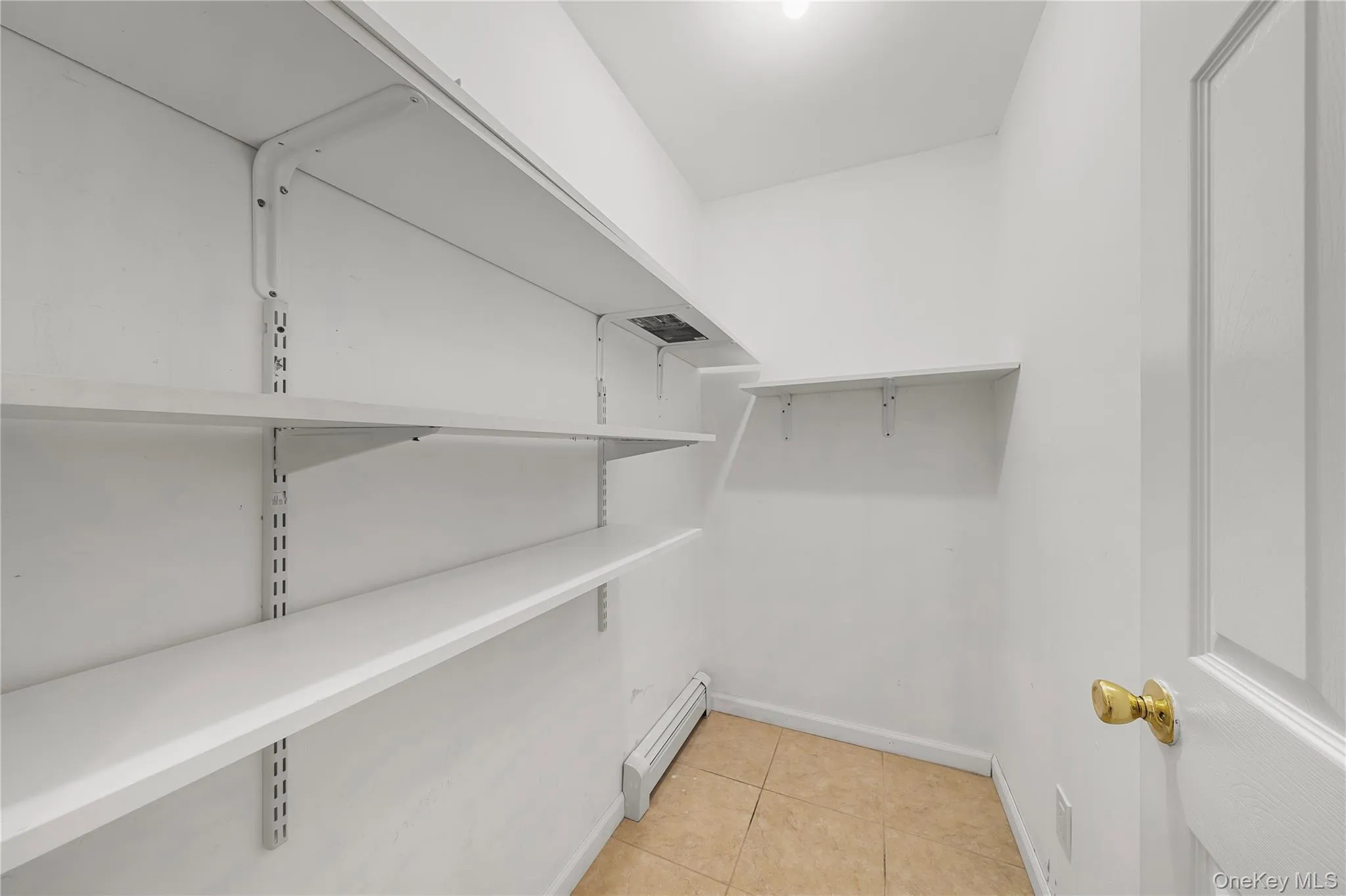 144 Dawn Drive, Brookhaven, NY, 3 Bedrooms Bedrooms, 8 Rooms Rooms,2 BathroomsBathrooms,Residential,For Rent,Dawn,0,1041291 144 Dawn Drive, Brookhaven, NY, 3 Bedrooms Bedrooms, 8 Rooms Rooms,2 BathroomsBathrooms,Residential,For Rent,Dawn,0,1041291
