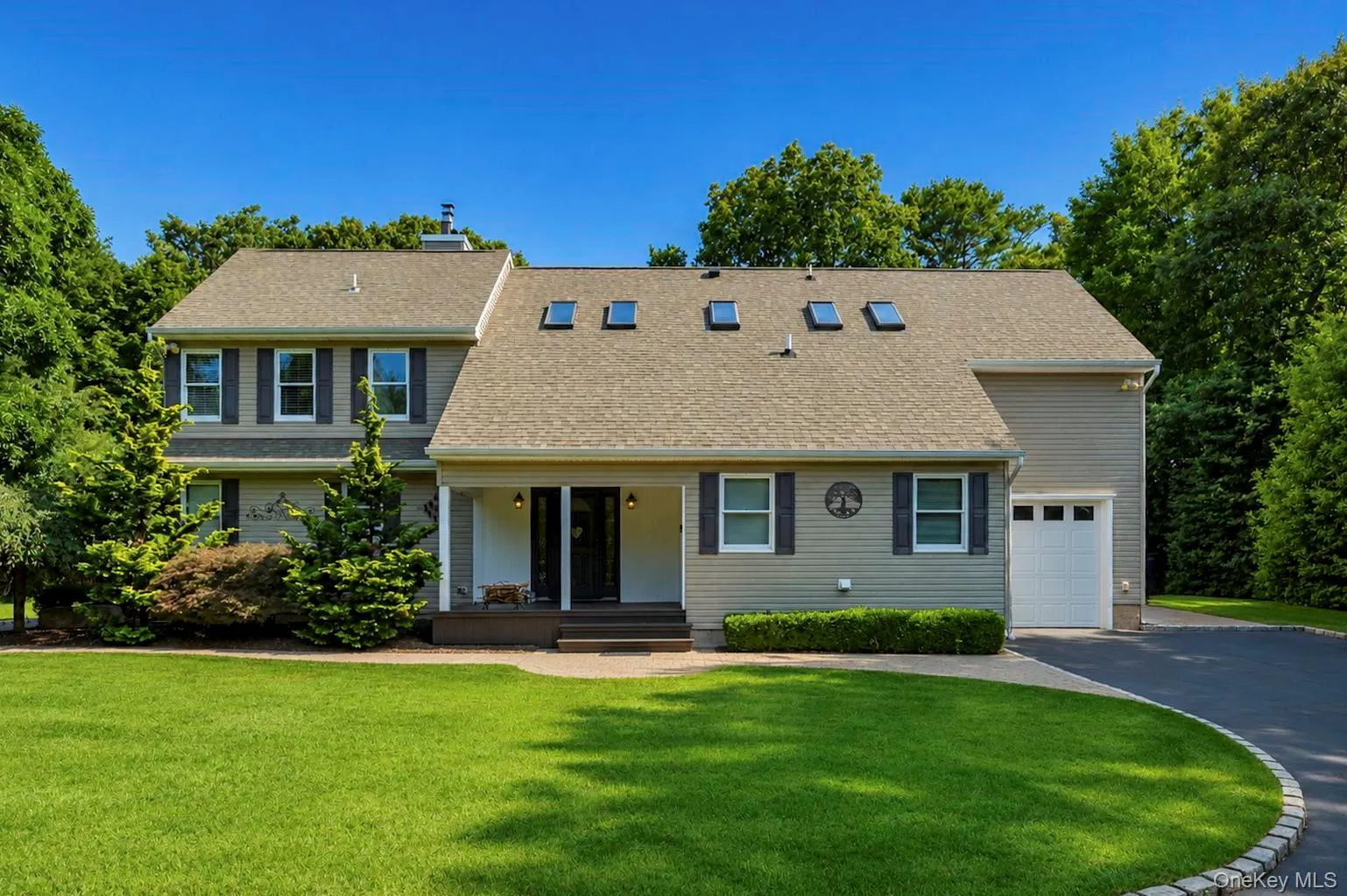 98 Echo Avenue, Brookhaven, NY, 5 Bedrooms Bedrooms, 10 Rooms Rooms,3 BathroomsBathrooms,Residential,For Rent,Echo,0,1041292 98 Echo Avenue, Brookhaven, NY, 5 Bedrooms Bedrooms, 10 Rooms Rooms,3 BathroomsBathrooms,Residential,For Rent,Echo,0,1041292