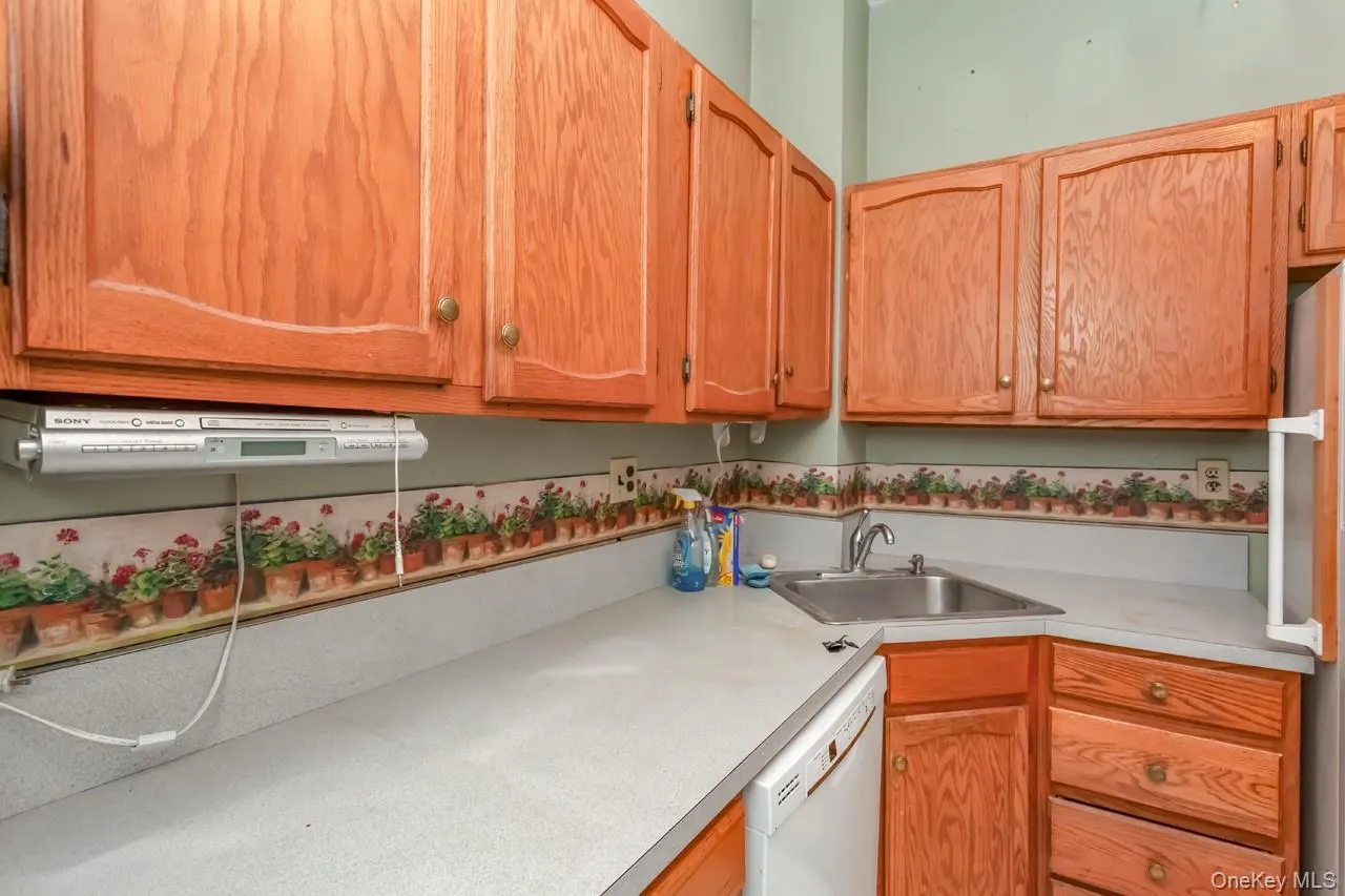 1 Lakeview Drive, Peekskill, NY, 1 Bedroom Bedrooms, 4 Rooms Rooms,1 BathroomBathrooms,Residential,For Rent,Lakeview,0,1041293 1 Lakeview Drive, Peekskill, NY, 1 Bedroom Bedrooms, 4 Rooms Rooms,1 BathroomBathrooms,Residential,For Rent,Lakeview,0,1041293