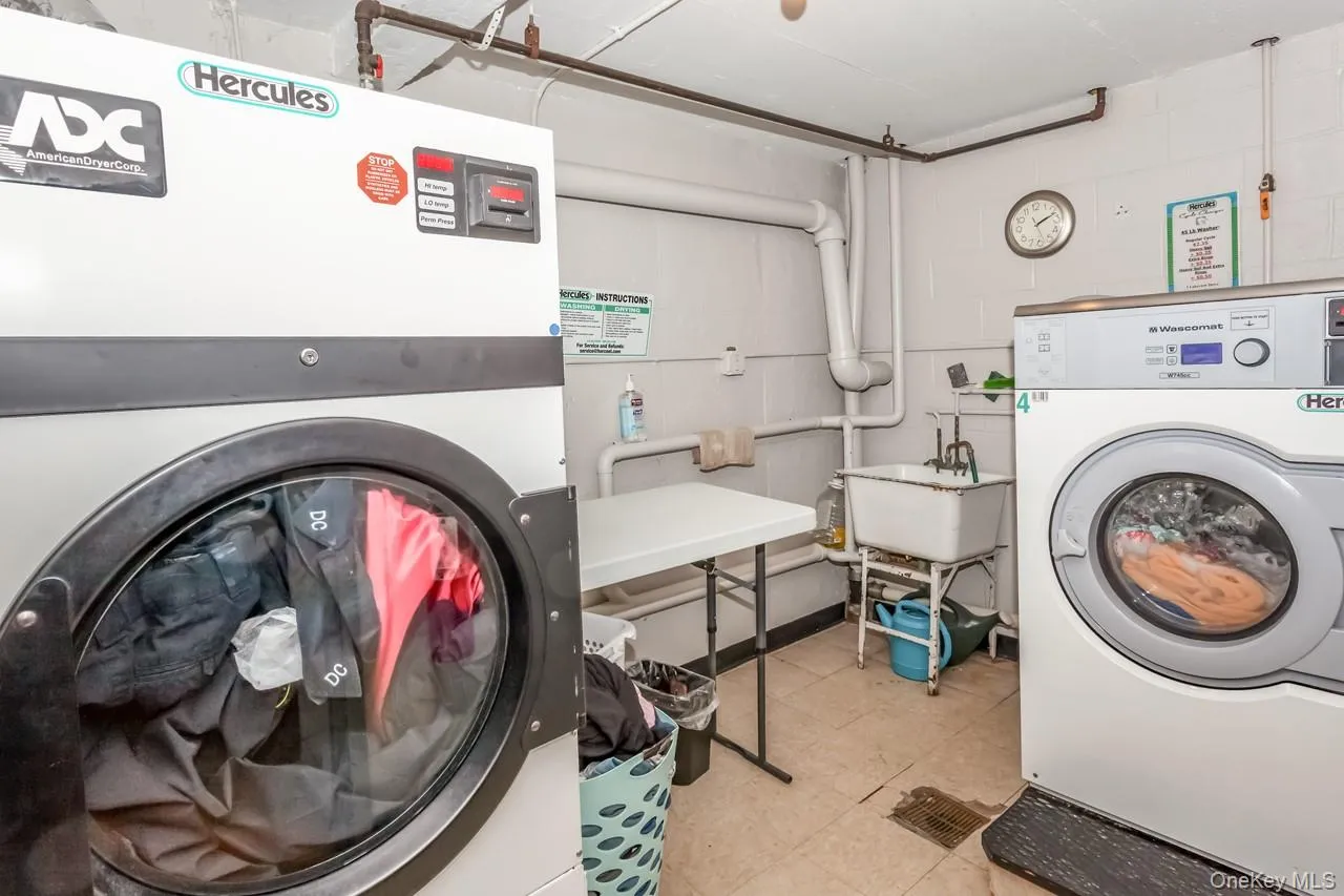 1 Lakeview Drive, Peekskill, NY, 1 Bedroom Bedrooms, 4 Rooms Rooms,1 BathroomBathrooms,Residential,For Rent,Lakeview,0,1041293 1 Lakeview Drive, Peekskill, NY, 1 Bedroom Bedrooms, 4 Rooms Rooms,1 BathroomBathrooms,Residential,For Rent,Lakeview,0,1041293
