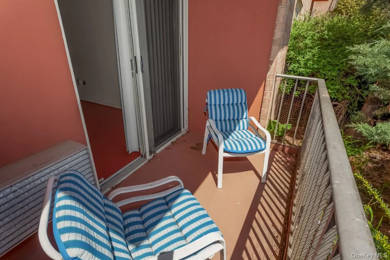 1 Lakeview Drive, Peekskill, NY, 1 Bedroom Bedrooms, 4 Rooms Rooms,1 BathroomBathrooms,Residential,For Rent,Lakeview,0,1041293 1 Lakeview Drive, Peekskill, NY, 1 Bedroom Bedrooms, 4 Rooms Rooms,1 BathroomBathrooms,Residential,For Rent,Lakeview,0,1041293