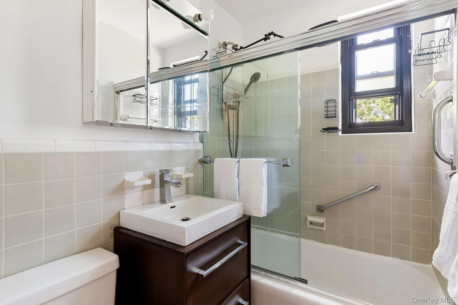 58 09 246th Crescent, New York, NY, 3 Bedrooms Bedrooms, 5 Rooms Rooms,1 BathroomBathrooms,Residential,For Rent,09 246th Crescent,0,1041295 58 09 246th Crescent, New York, NY, 3 Bedrooms Bedrooms, 5 Rooms Rooms,1 BathroomBathrooms,Residential,For Rent,09 246th Crescent,0,1041295