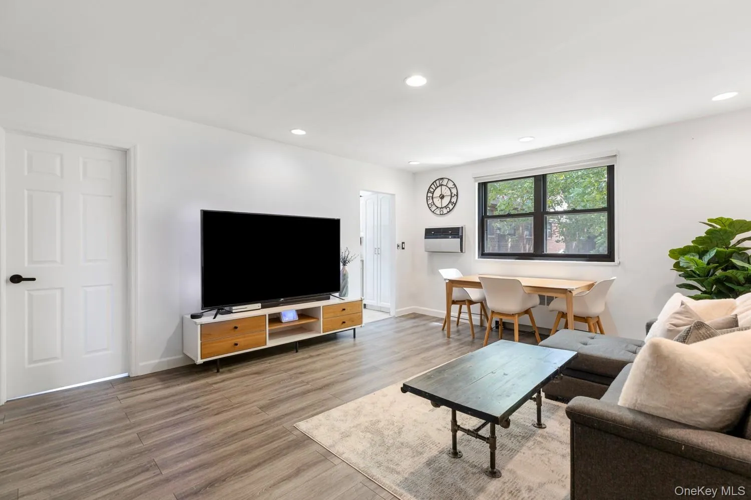 58 09 246th Crescent, New York, NY, 3 Bedrooms Bedrooms, 5 Rooms Rooms,1 BathroomBathrooms,Residential,For Rent,09 246th Crescent,0,1041295 58 09 246th Crescent, New York, NY, 3 Bedrooms Bedrooms, 5 Rooms Rooms,1 BathroomBathrooms,Residential,For Rent,09 246th Crescent,0,1041295
