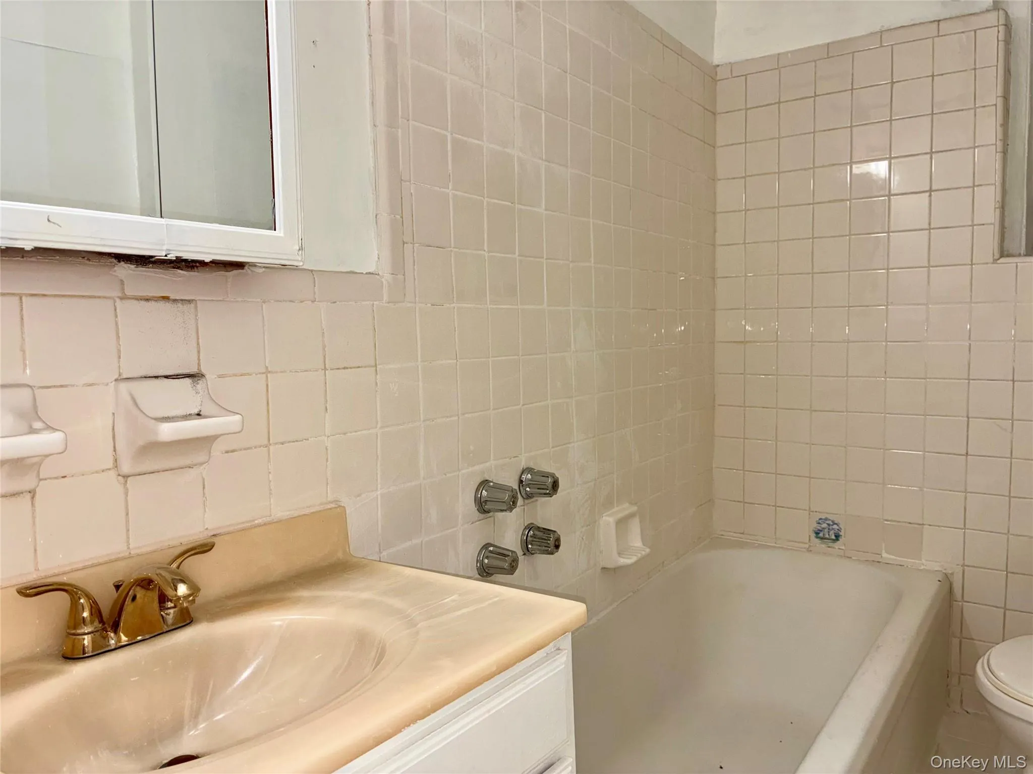 340 East Mosholu Parkway, New York, NY, 2 Bedrooms Bedrooms, 5 Rooms Rooms,1 BathroomBathrooms,Residential,For Rent,East Mosholu,0,1041312 340 East Mosholu Parkway, New York, NY, 2 Bedrooms Bedrooms, 5 Rooms Rooms,1 BathroomBathrooms,Residential,For Rent,East Mosholu,0,1041312