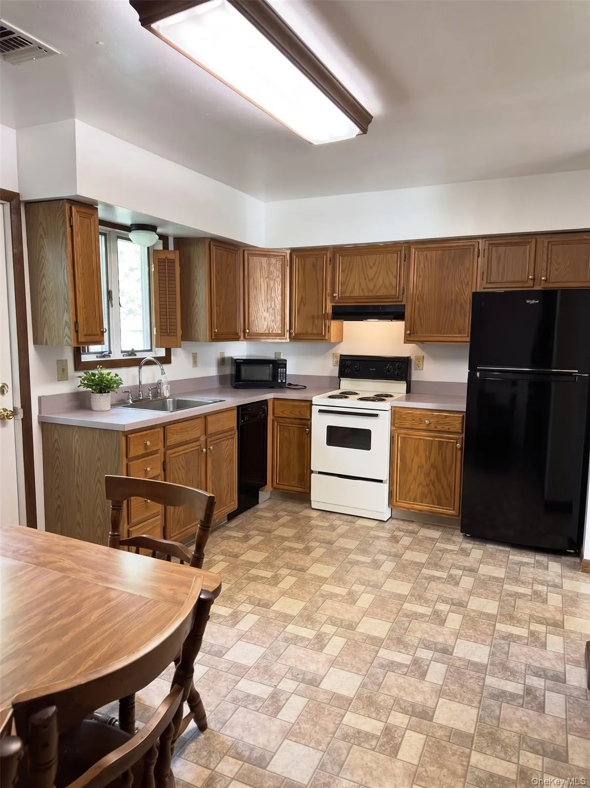 17 Brooks Lane, Highlands, NY, 2 Bedrooms Bedrooms, 6 Rooms Rooms,1 BathroomBathrooms,Residential Lease,For Rent,Brooks,0,1041313 17 Brooks Lane, Highlands, NY, 2 Bedrooms Bedrooms, 6 Rooms Rooms,1 BathroomBathrooms,Residential Lease,For Rent,Brooks,0,1041313
