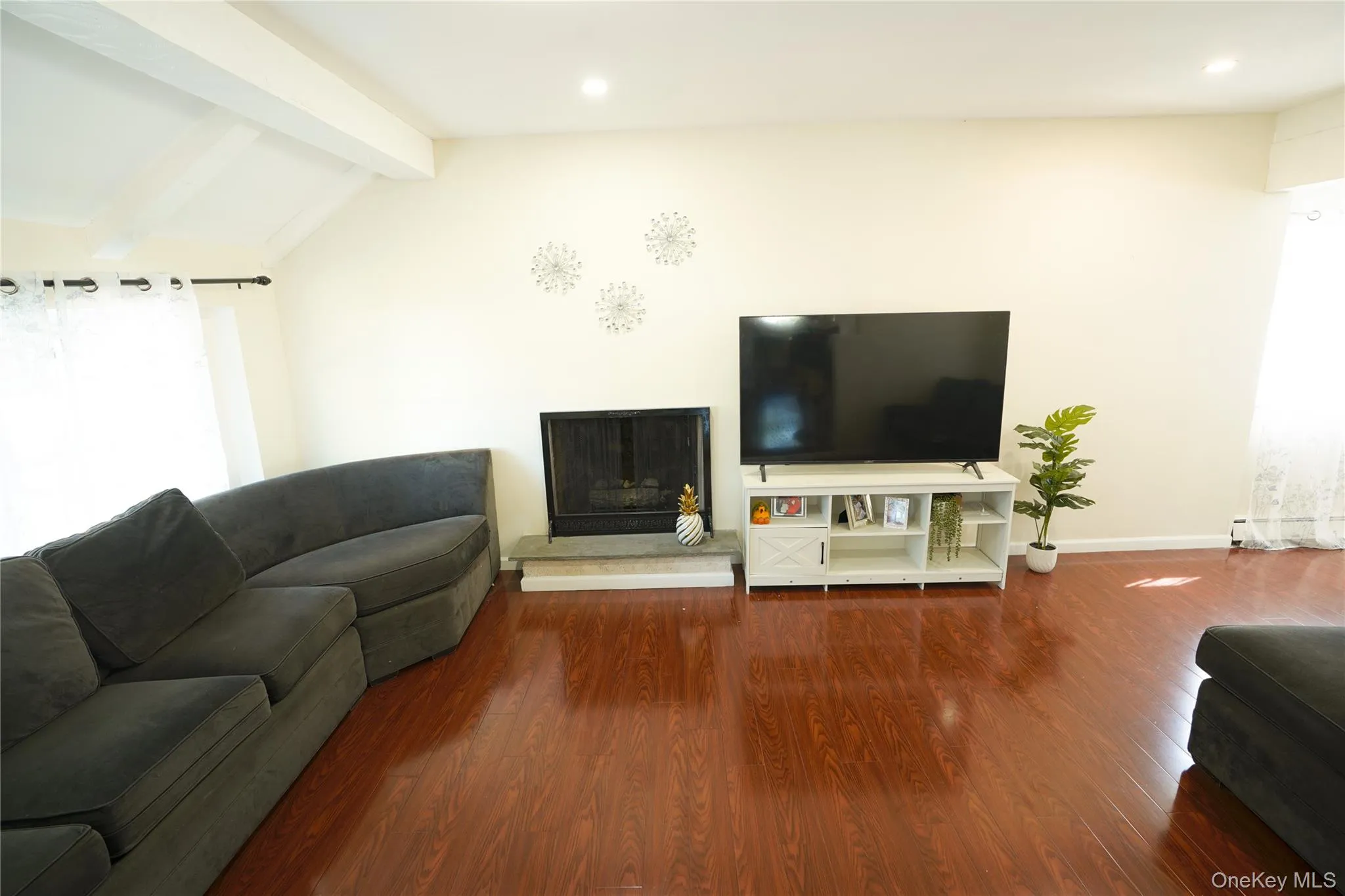 1132 Udall Road, Islip, NY, 3 Bedrooms Bedrooms, 8 Rooms Rooms,2 BathroomsBathrooms,Residential,For Rent,Udall,0,1041321 1132 Udall Road, Islip, NY, 3 Bedrooms Bedrooms, 8 Rooms Rooms,2 BathroomsBathrooms,Residential,For Rent,Udall,0,1041321