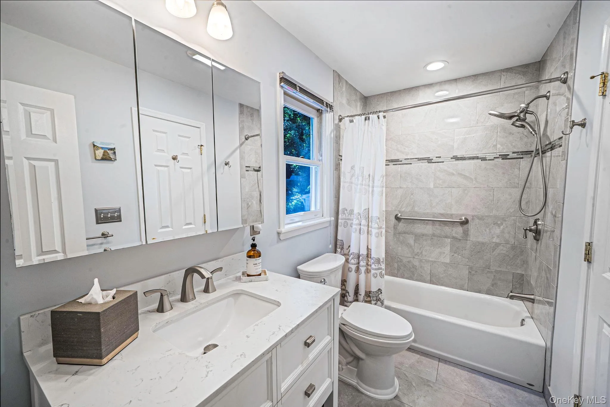 36 Briarwood Drive, Huntington, NY, 4 Bedrooms Bedrooms, 8 Rooms Rooms,1 BathroomBathrooms,Residential,For Rent,Briarwood,0,1041323 36 Briarwood Drive, Huntington, NY, 4 Bedrooms Bedrooms, 8 Rooms Rooms,1 BathroomBathrooms,Residential,For Rent,Briarwood,0,1041323