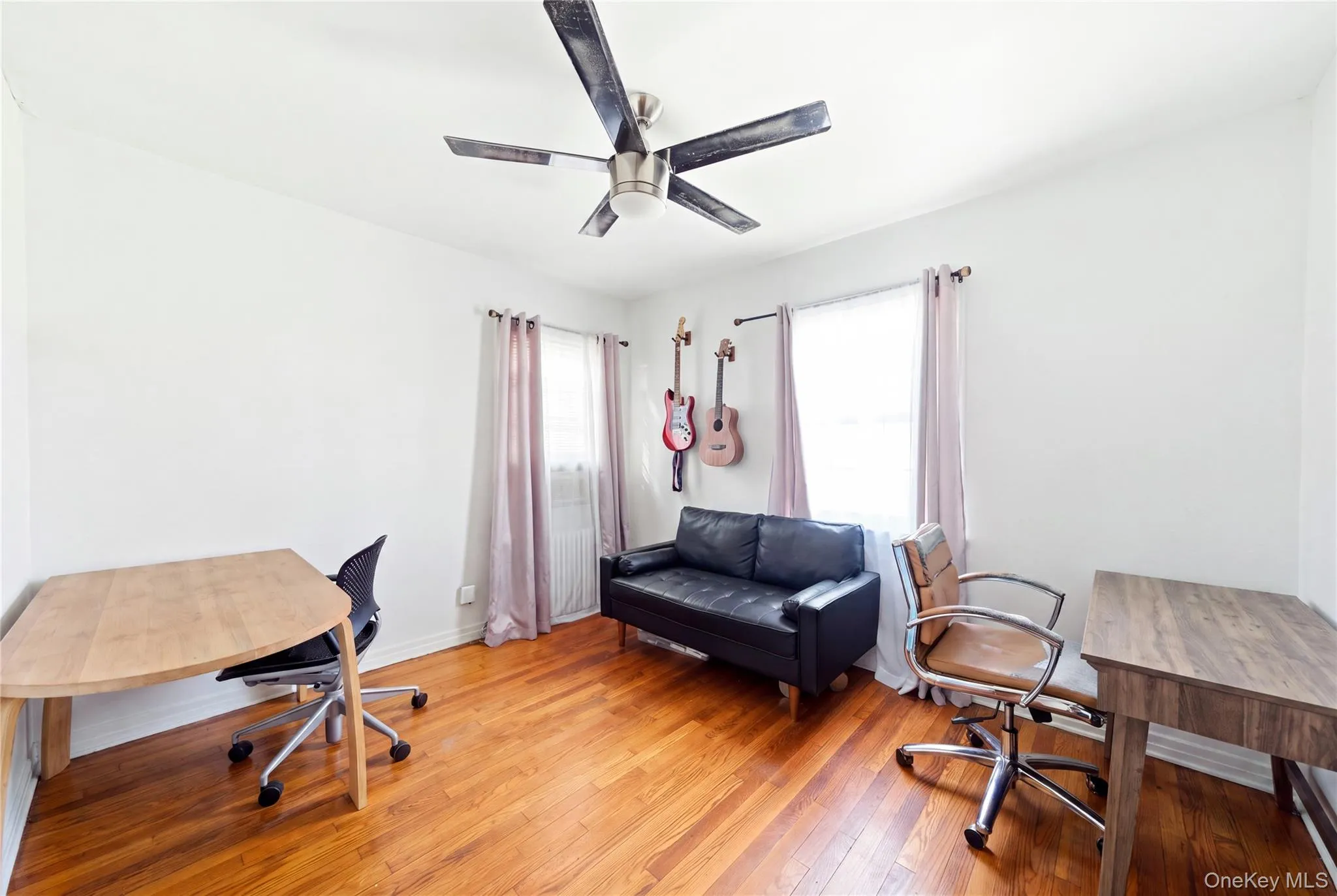 205 Stuart Road, Hempstead, NY, 4 Bedrooms Bedrooms, 7 Rooms Rooms,3 BathroomsBathrooms,Residential,For Rent,Stuart,0,1041342 205 Stuart Road, Hempstead, NY, 4 Bedrooms Bedrooms, 7 Rooms Rooms,3 BathroomsBathrooms,Residential,For Rent,Stuart,0,1041342