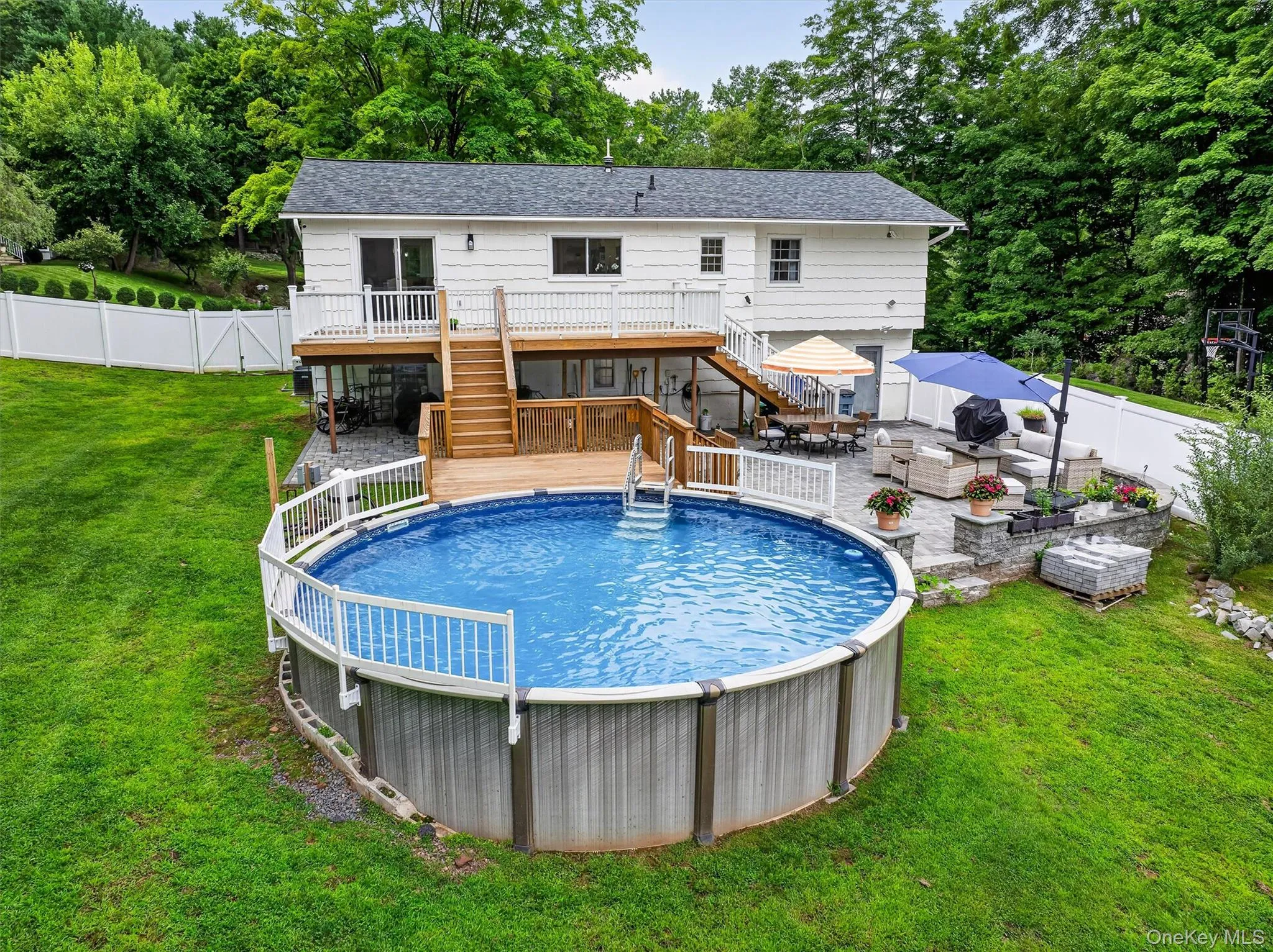 5 Evan Drive, Clarkstown, NY, 4 Bedrooms Bedrooms, 9 Rooms Rooms,3 BathroomsBathrooms,Residential,For Rent,Evan,0,1041343 5 Evan Drive, Clarkstown, NY, 4 Bedrooms Bedrooms, 9 Rooms Rooms,3 BathroomsBathrooms,Residential,For Rent,Evan,0,1041343