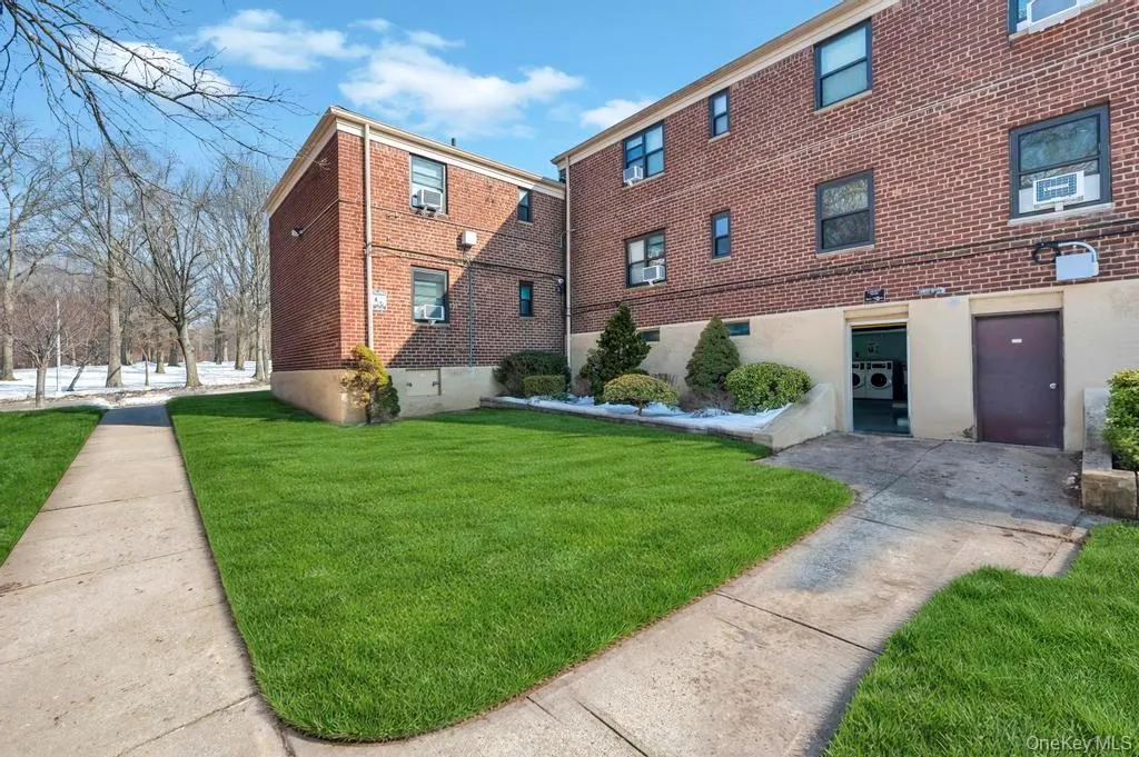 220-44 73rd Avenue, New York, NY, 2 Bedrooms Bedrooms, 5 Rooms Rooms,1 BathroomBathrooms,Residential,For Rent,73rd Avenue,0,1041344 220-44 73rd Avenue, New York, NY, 2 Bedrooms Bedrooms, 5 Rooms Rooms,1 BathroomBathrooms,Residential,For Rent,73rd Avenue,0,1041344