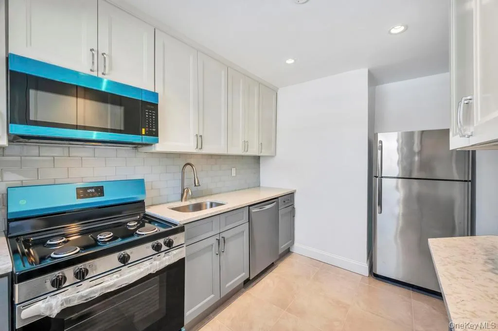 220-44 73rd Avenue, New York, NY, 2 Bedrooms Bedrooms, 5 Rooms Rooms,1 BathroomBathrooms,Residential,For Rent,73rd Avenue,0,1041344 220-44 73rd Avenue, New York, NY, 2 Bedrooms Bedrooms, 5 Rooms Rooms,1 BathroomBathrooms,Residential,For Rent,73rd Avenue,0,1041344