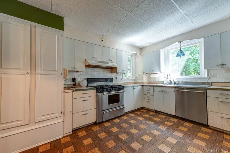 105 Laurel Lane, Brookhaven, NY, 4 Bedrooms Bedrooms, 10 Rooms Rooms,3 BathroomsBathrooms,Residential,For Rent,Laurel,0,1041354 105 Laurel Lane, Brookhaven, NY, 4 Bedrooms Bedrooms, 10 Rooms Rooms,3 BathroomsBathrooms,Residential,For Rent,Laurel,0,1041354