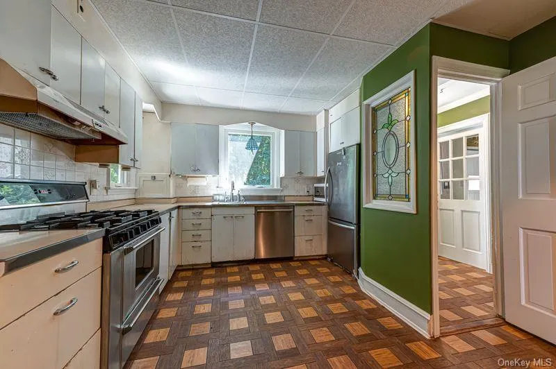 105 Laurel Lane, Brookhaven, NY, 4 Bedrooms Bedrooms, 10 Rooms Rooms,3 BathroomsBathrooms,Residential,For Rent,Laurel,0,1041354 105 Laurel Lane, Brookhaven, NY, 4 Bedrooms Bedrooms, 10 Rooms Rooms,3 BathroomsBathrooms,Residential,For Rent,Laurel,0,1041354