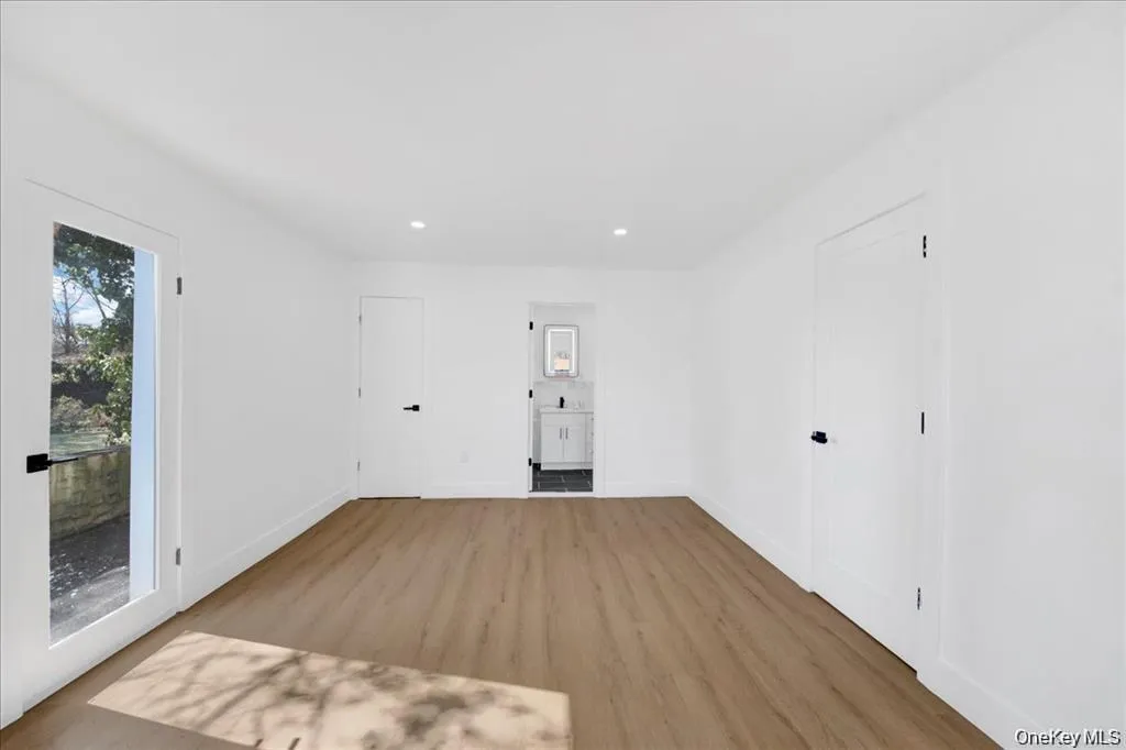 20 Mersereau Avenue, Mount Vernon, NY, 4 Bedrooms Bedrooms, 19 Rooms Rooms,2 BathroomsBathrooms,Residential Lease,For Rent,Mersereau,0,1041361 20 Mersereau Avenue, Mount Vernon, NY, 4 Bedrooms Bedrooms, 19 Rooms Rooms,2 BathroomsBathrooms,Residential Lease,For Rent,Mersereau,0,1041361