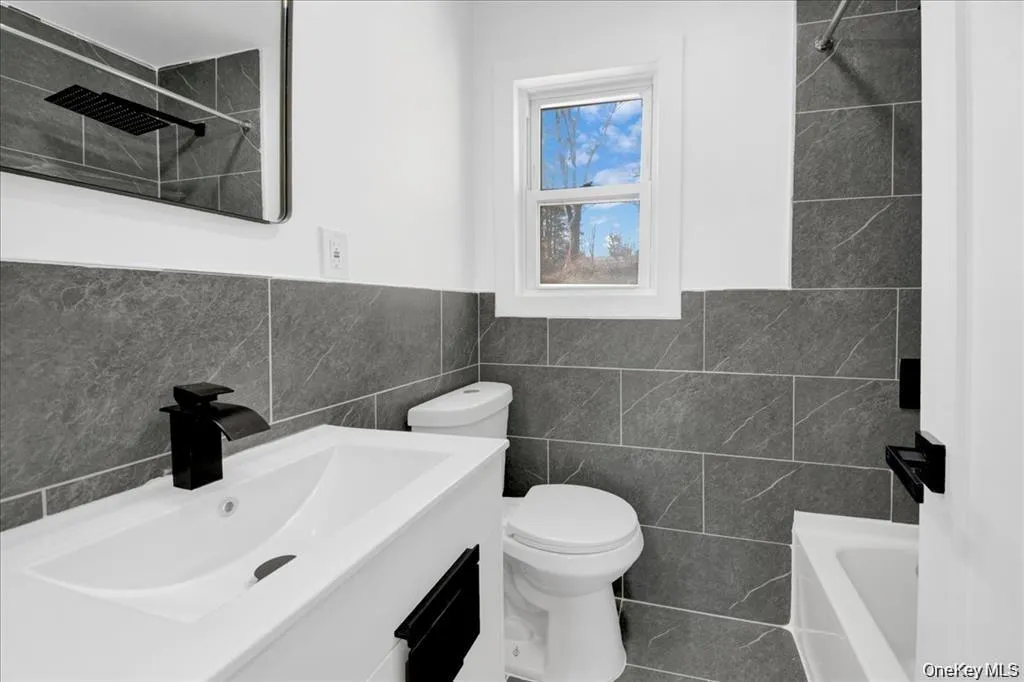 20 Mersereau Avenue, Mount Vernon, NY, 4 Bedrooms Bedrooms, 19 Rooms Rooms,2 BathroomsBathrooms,Residential Lease,For Rent,Mersereau,0,1041361 20 Mersereau Avenue, Mount Vernon, NY, 4 Bedrooms Bedrooms, 19 Rooms Rooms,2 BathroomsBathrooms,Residential Lease,For Rent,Mersereau,0,1041361