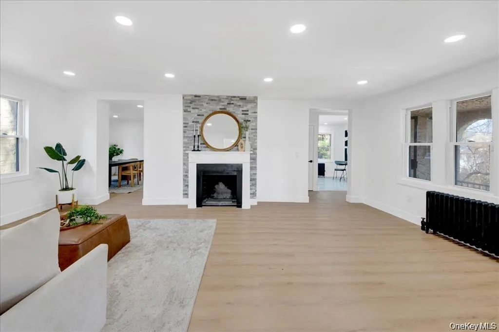 Massive 1st floor open living area Massive 1st floor open living area