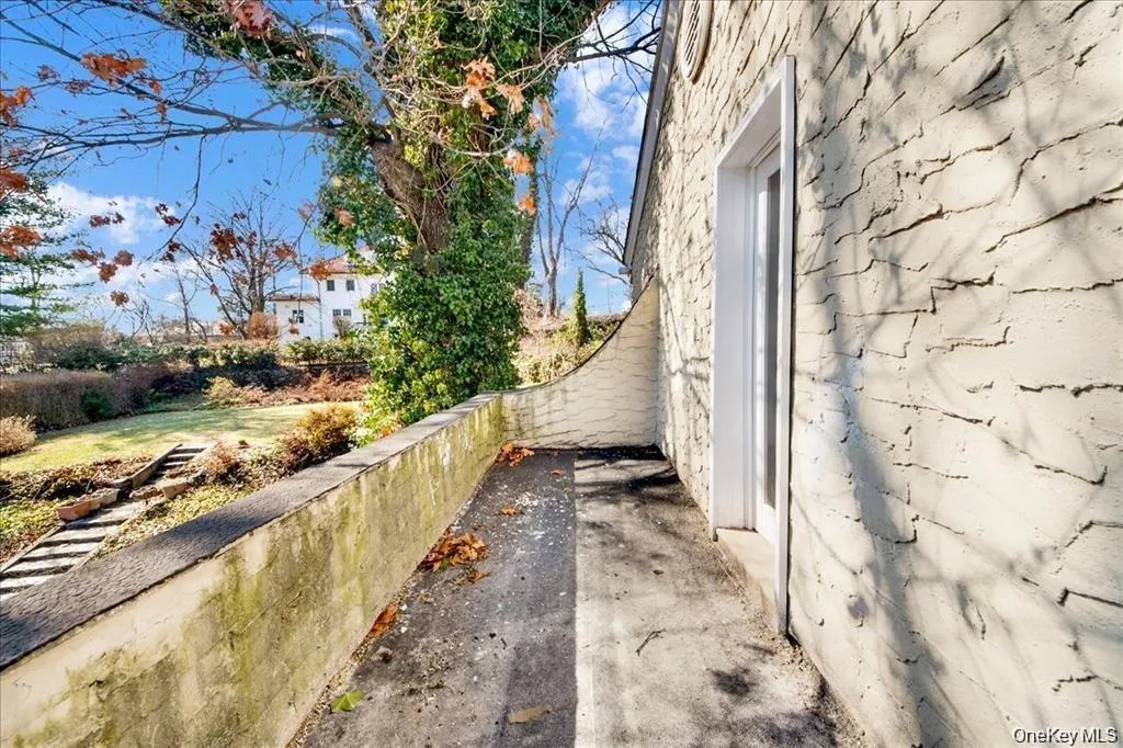 20 Mersereau Avenue, Mount Vernon, NY, 4 Bedrooms Bedrooms, 19 Rooms Rooms,2 BathroomsBathrooms,Residential Lease,For Rent,Mersereau,0,1041361 20 Mersereau Avenue, Mount Vernon, NY, 4 Bedrooms Bedrooms, 19 Rooms Rooms,2 BathroomsBathrooms,Residential Lease,For Rent,Mersereau,0,1041361