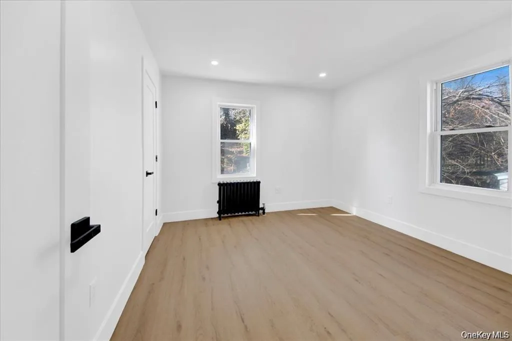 20 Mersereau Avenue, Mount Vernon, NY, 4 Bedrooms Bedrooms, 19 Rooms Rooms,2 BathroomsBathrooms,Residential Lease,For Rent,Mersereau,0,1041361 20 Mersereau Avenue, Mount Vernon, NY, 4 Bedrooms Bedrooms, 19 Rooms Rooms,2 BathroomsBathrooms,Residential Lease,For Rent,Mersereau,0,1041361