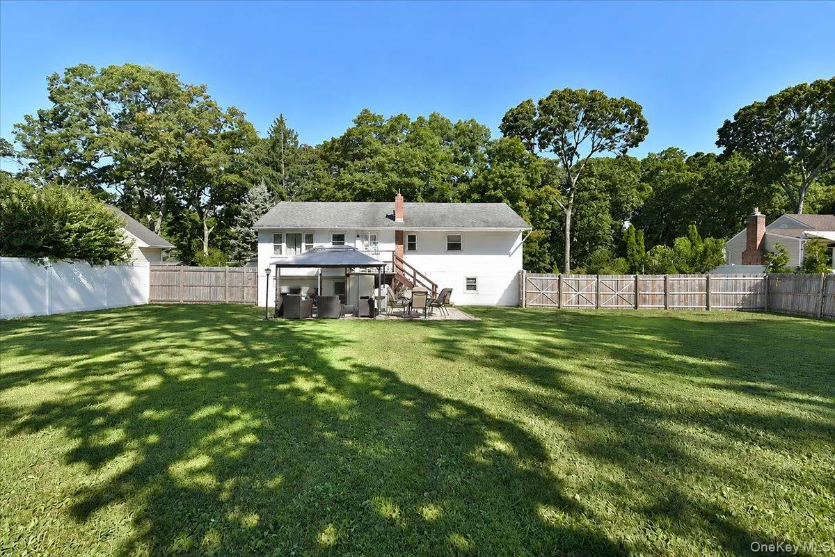 16 Edgar Drive, Smithtown, NY, 4 Bedrooms Bedrooms, 8 Rooms Rooms,2 BathroomsBathrooms,Residential,For Rent,Edgar,0,1041363 16 Edgar Drive, Smithtown, NY, 4 Bedrooms Bedrooms, 8 Rooms Rooms,2 BathroomsBathrooms,Residential,For Rent,Edgar,0,1041363