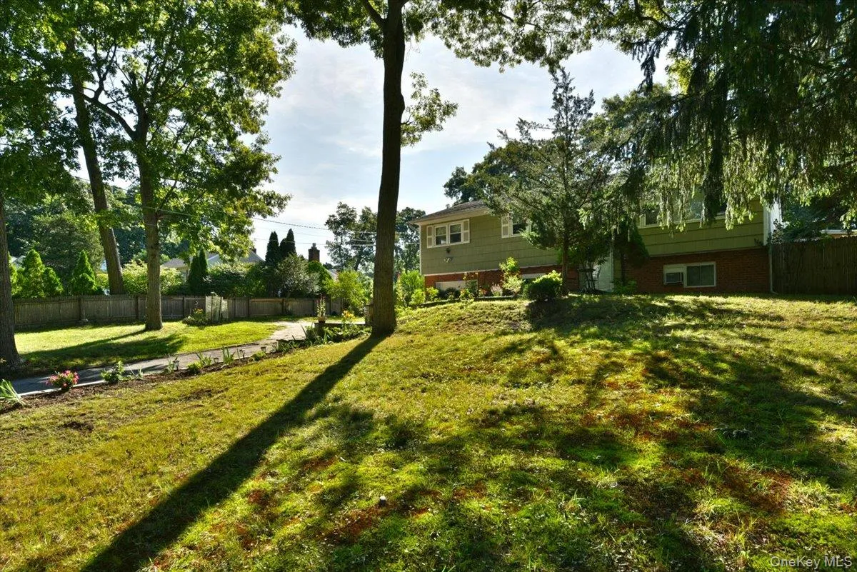 16 Edgar Drive, Smithtown, NY, 4 Bedrooms Bedrooms, 8 Rooms Rooms,2 BathroomsBathrooms,Residential,For Rent,Edgar,0,1041363 16 Edgar Drive, Smithtown, NY, 4 Bedrooms Bedrooms, 8 Rooms Rooms,2 BathroomsBathrooms,Residential,For Rent,Edgar,0,1041363