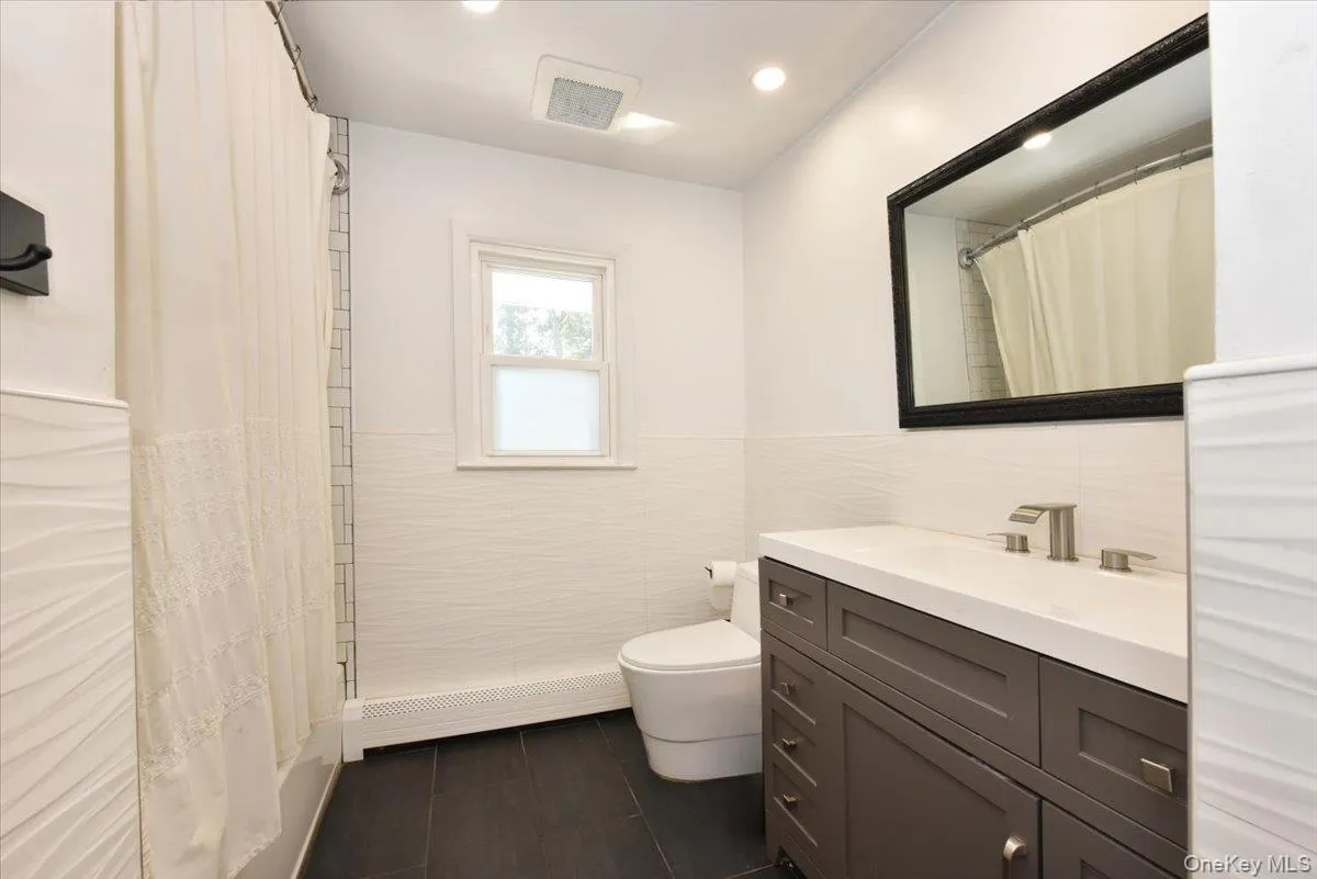 16 Edgar Drive, Smithtown, NY, 4 Bedrooms Bedrooms, 8 Rooms Rooms,2 BathroomsBathrooms,Residential,For Rent,Edgar,0,1041363 16 Edgar Drive, Smithtown, NY, 4 Bedrooms Bedrooms, 8 Rooms Rooms,2 BathroomsBathrooms,Residential,For Rent,Edgar,0,1041363